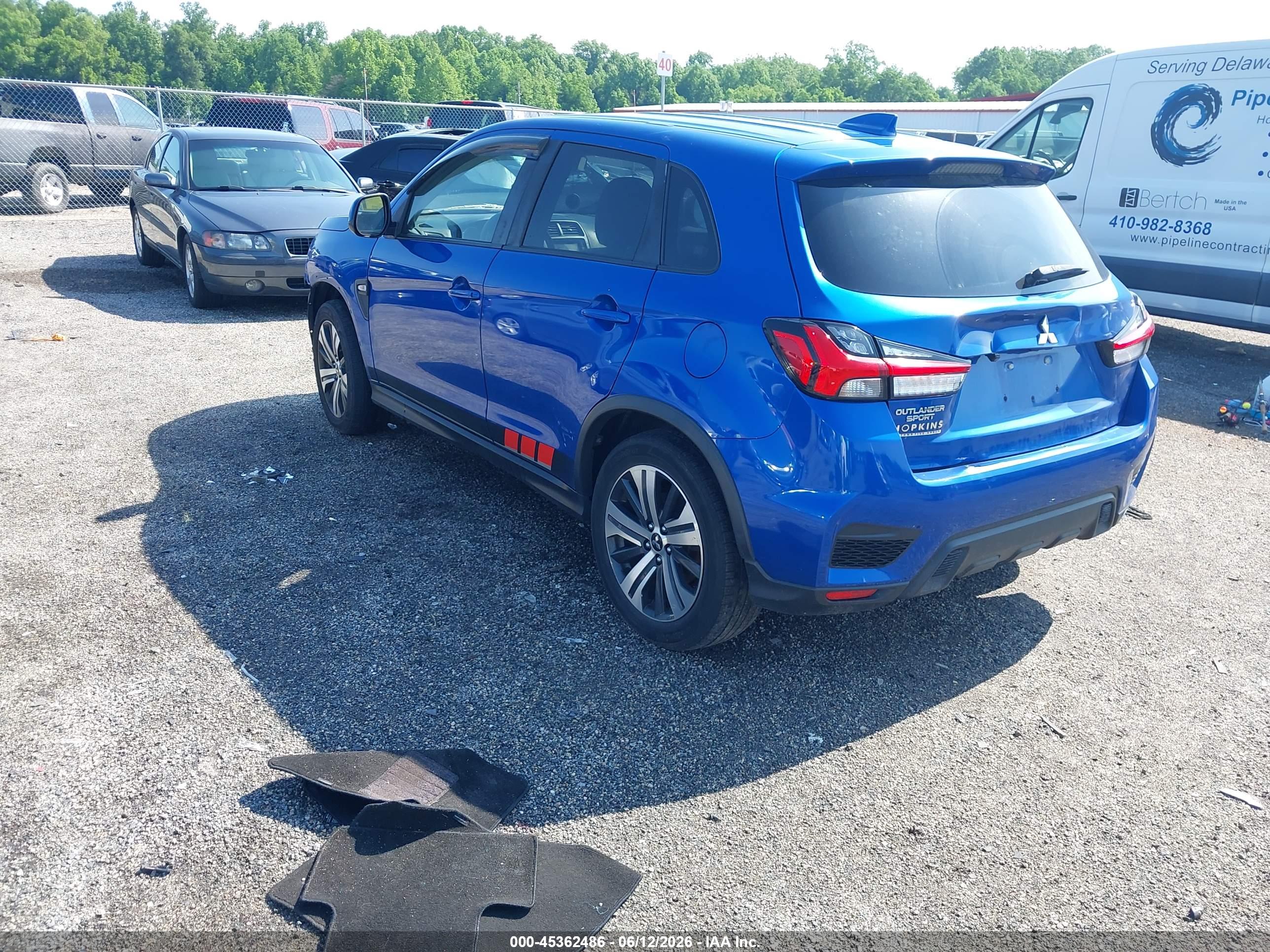 MITSUBISHI OUTLANDER image 3
