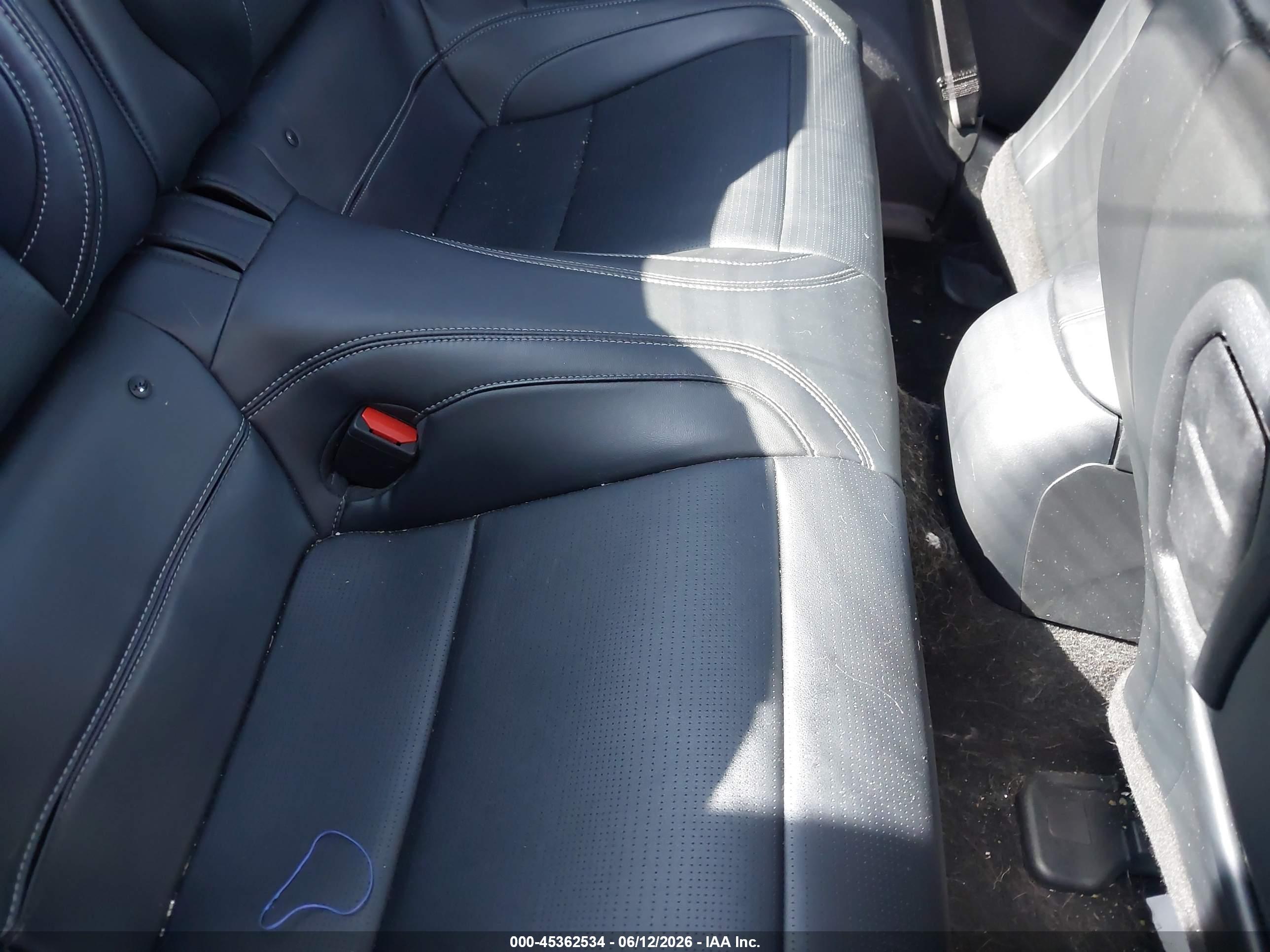 FORD MUSTANG image 8