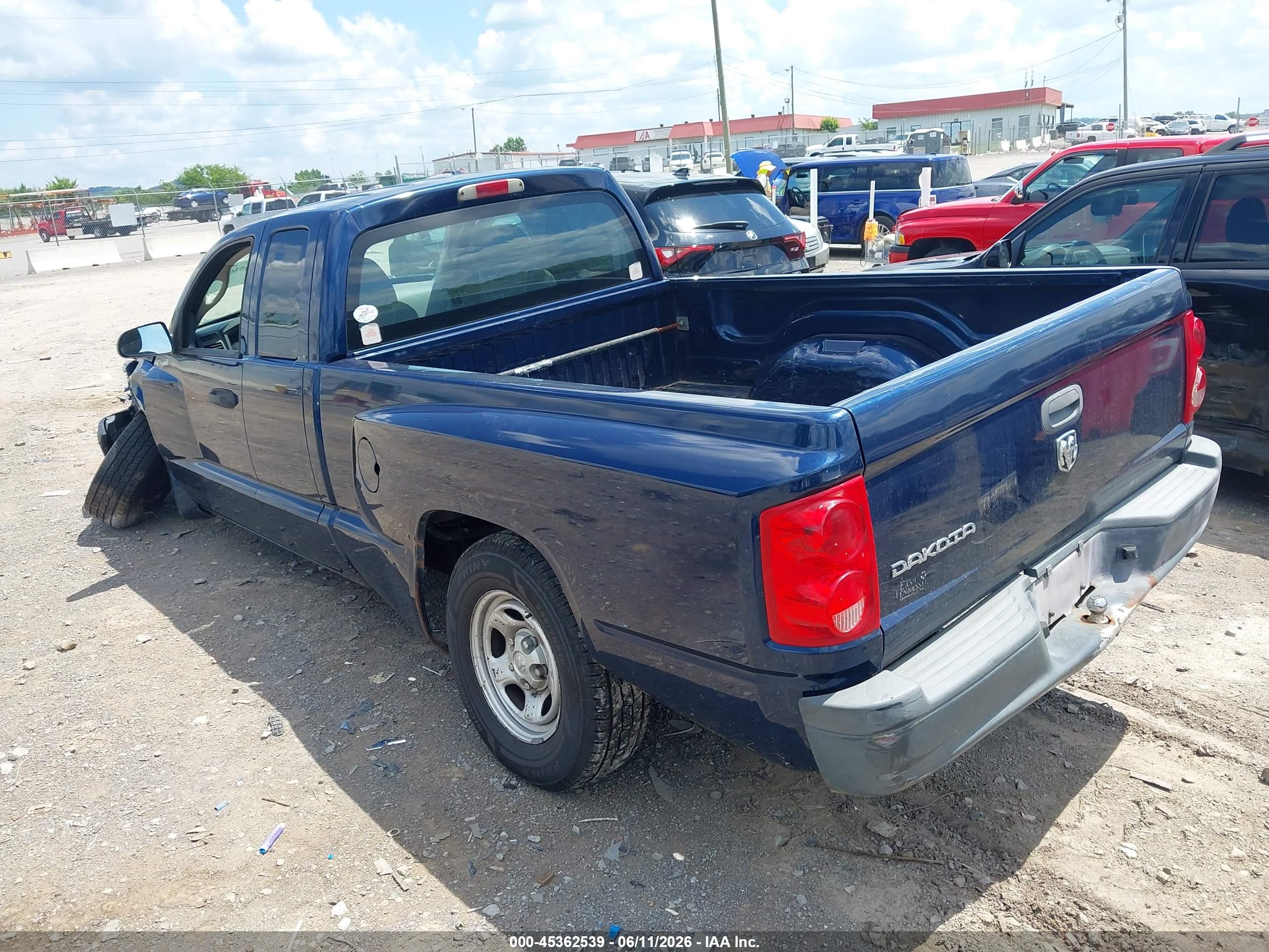 DODGE DAKOTA image 3