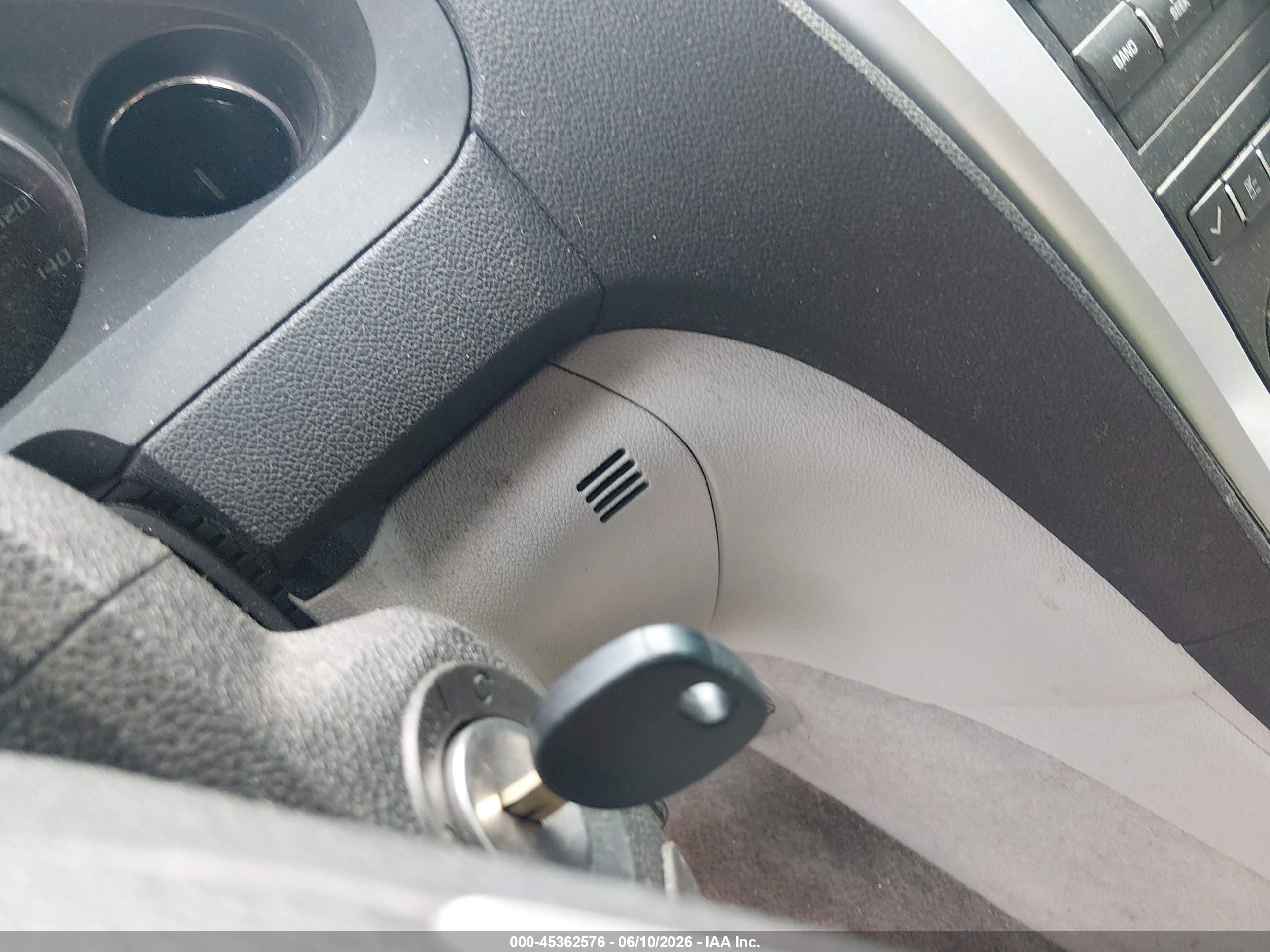 GMC ACADIA image 11