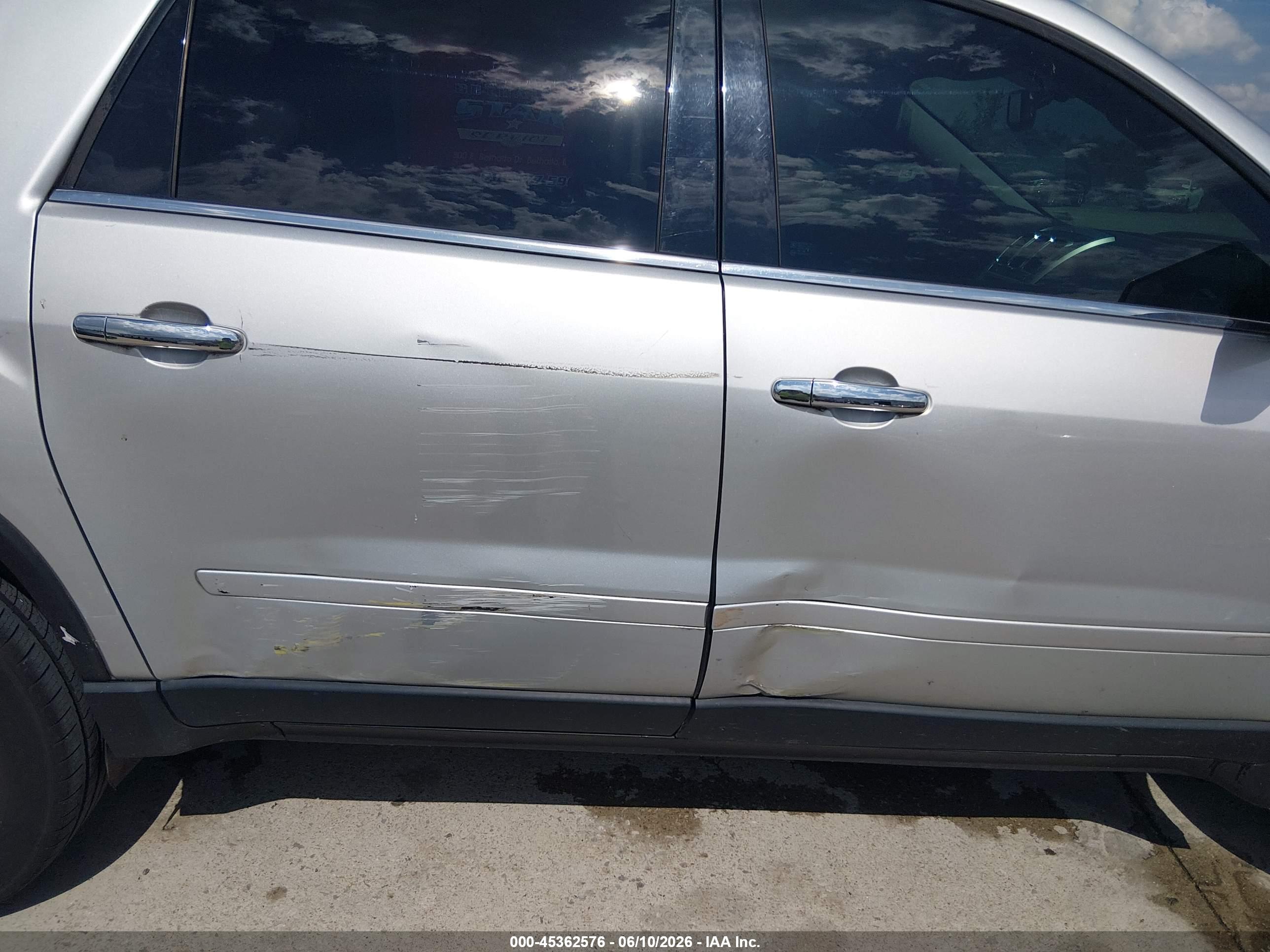 GMC ACADIA image 6