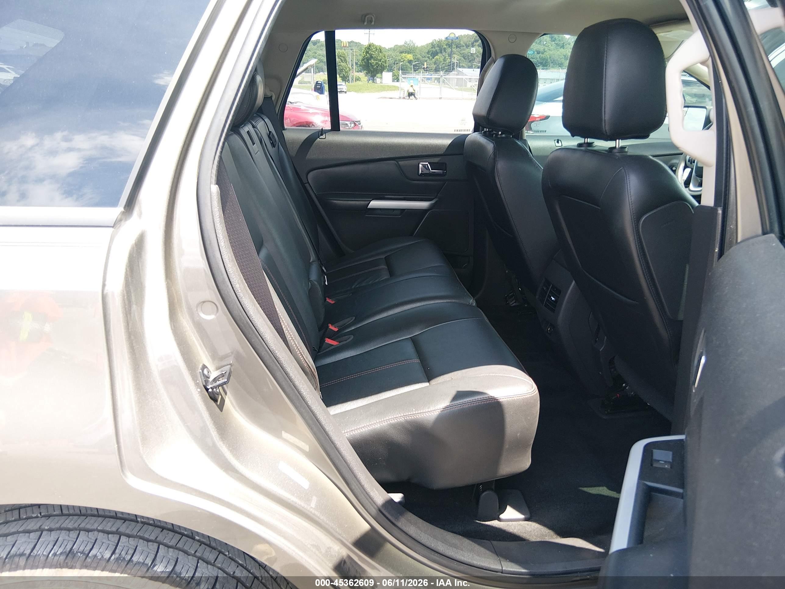 FORD EDGE image 8