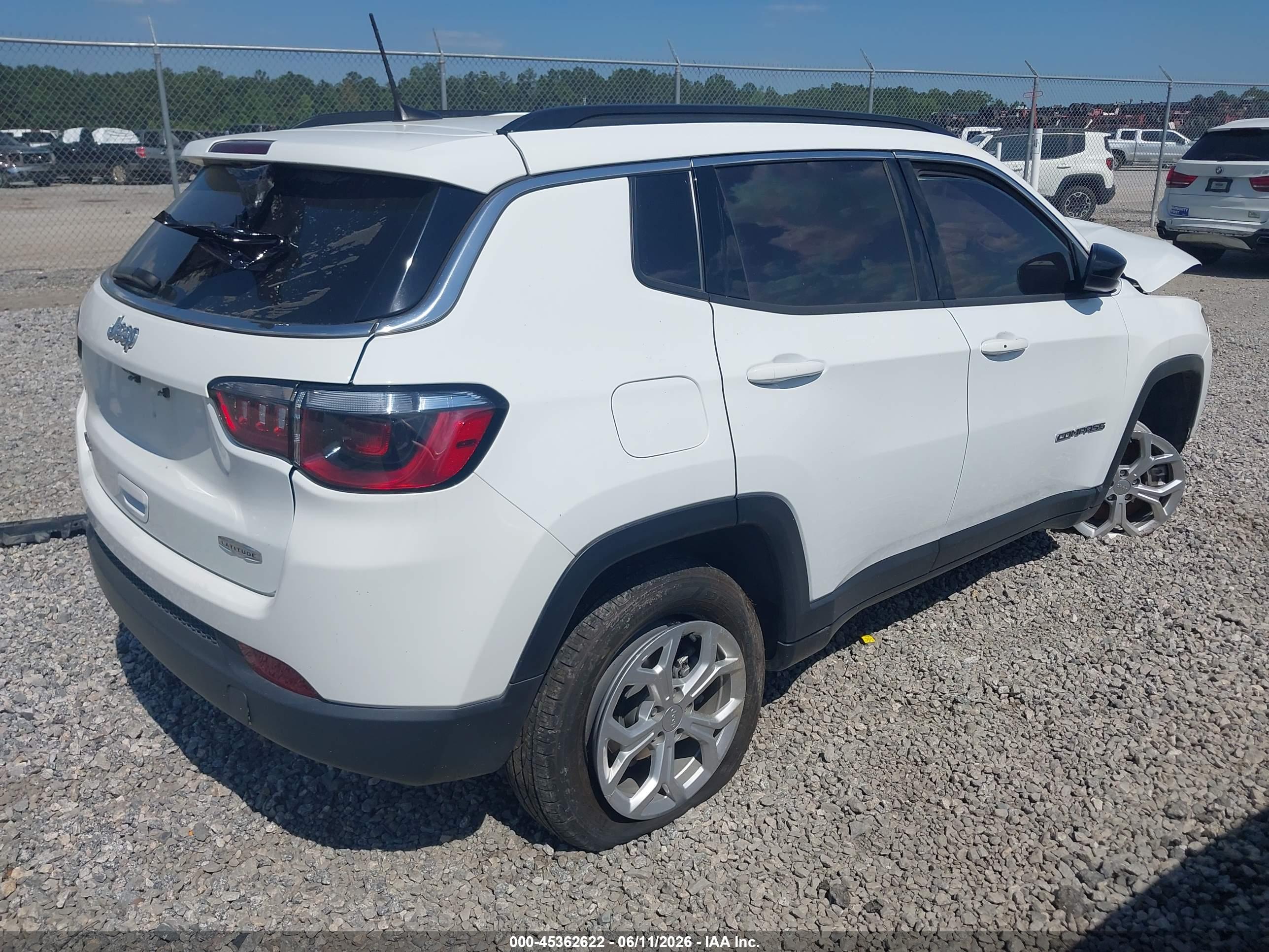 JEEP COMPASS image 4