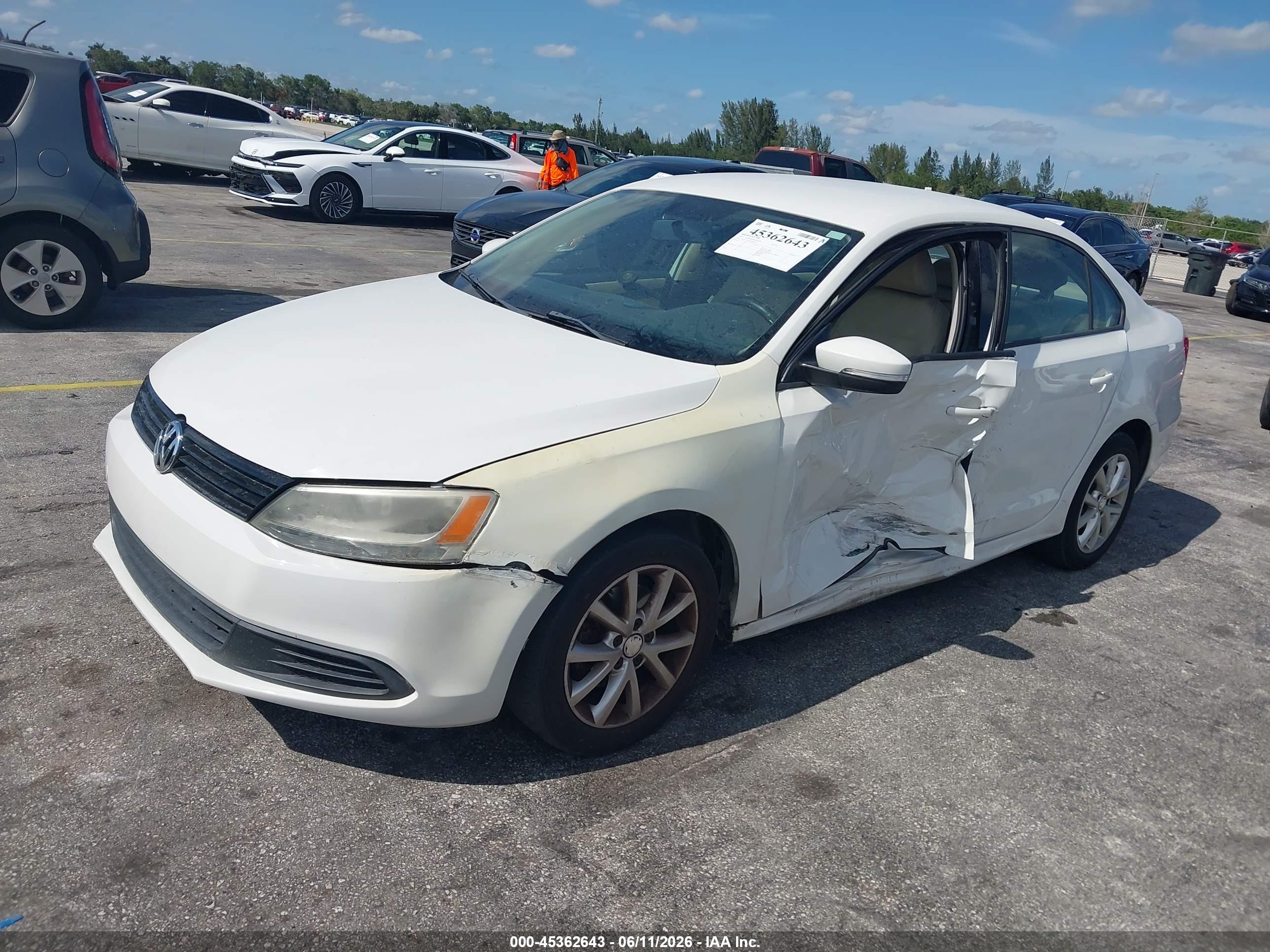 VOLKSWAGEN JETTA image 6
