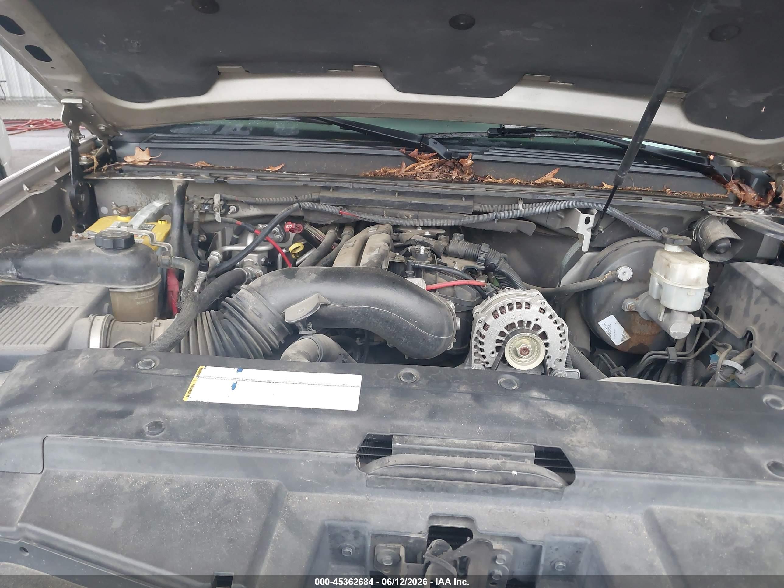 CHEVROLET TAHOE image 10