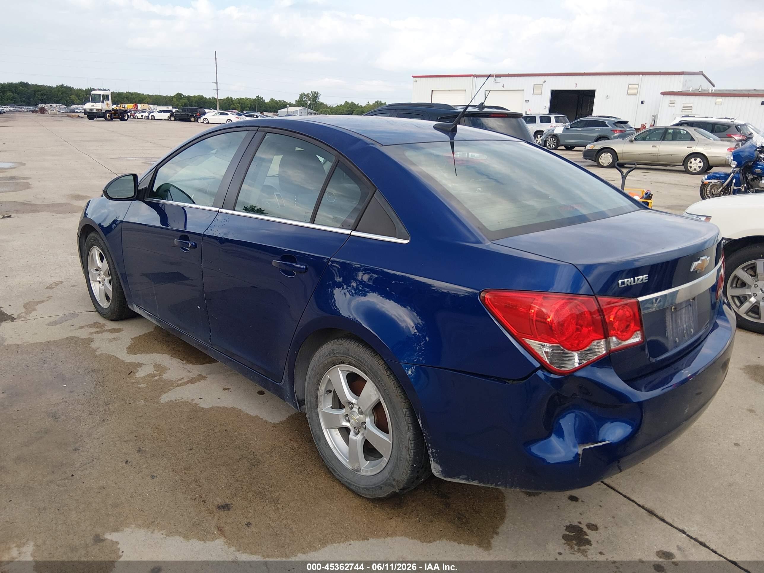 CHEVROLET CRUZE image 3