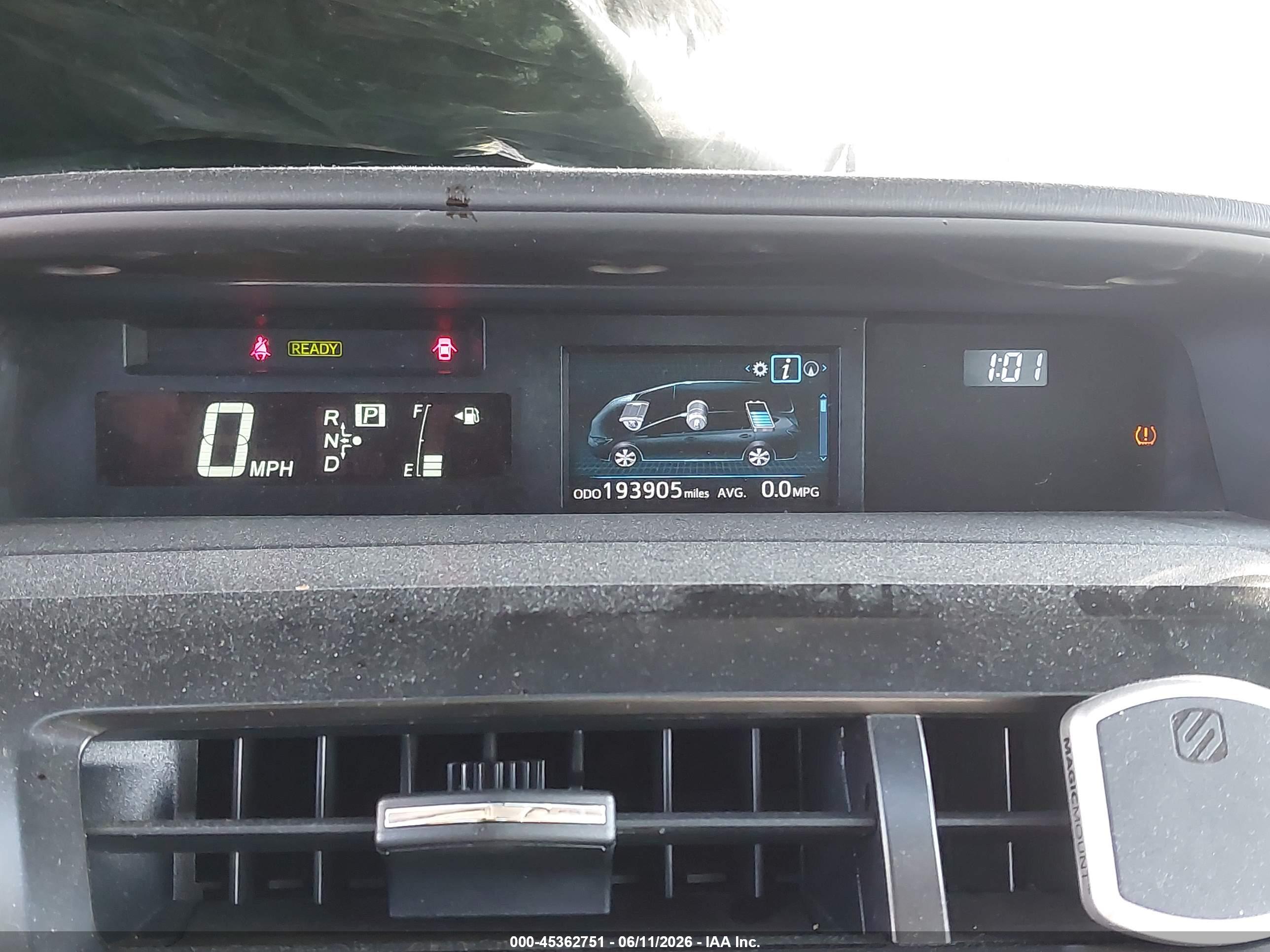TOYOTA PRIUS image 7