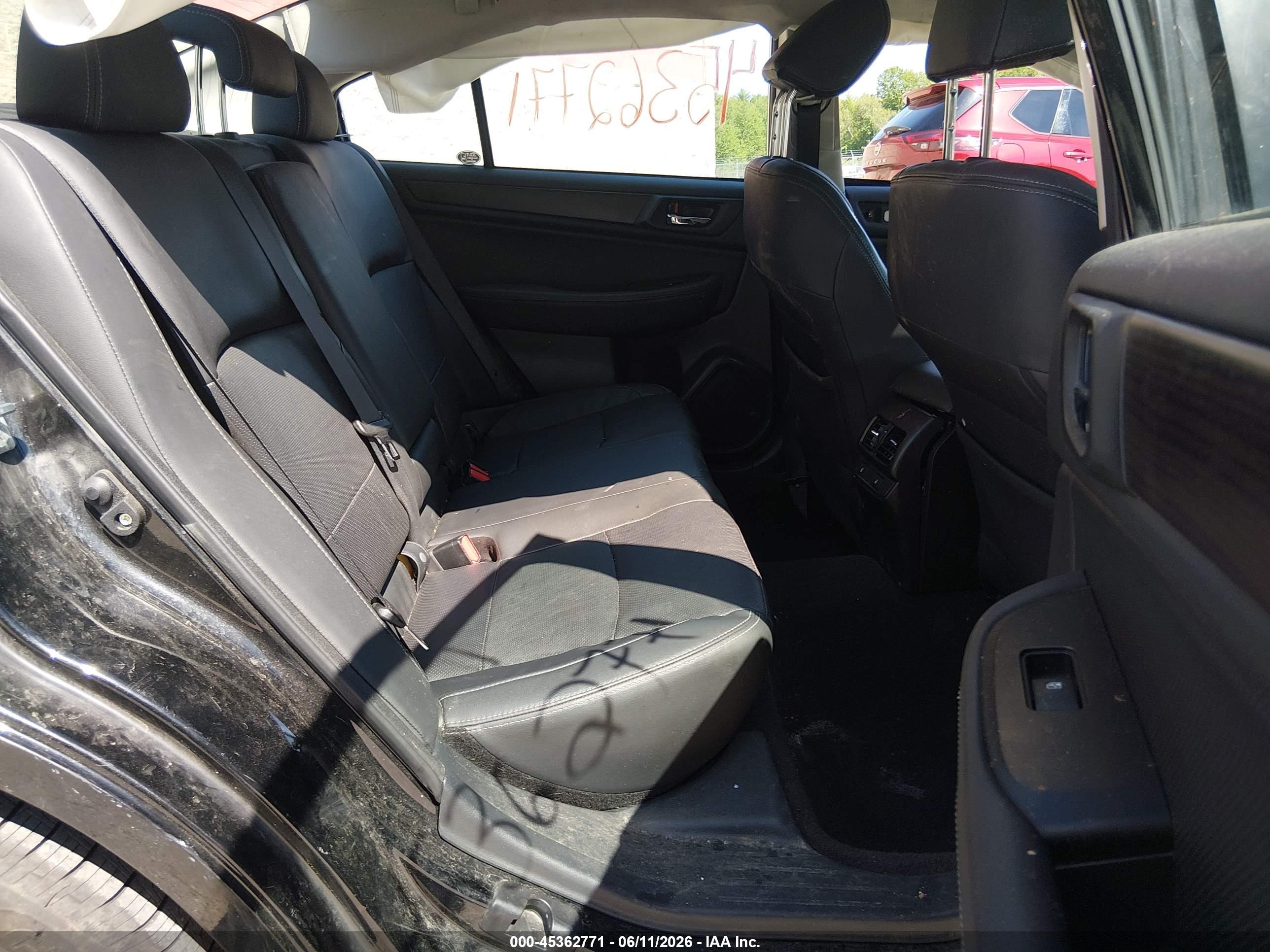 SUBARU LEGACY image 8