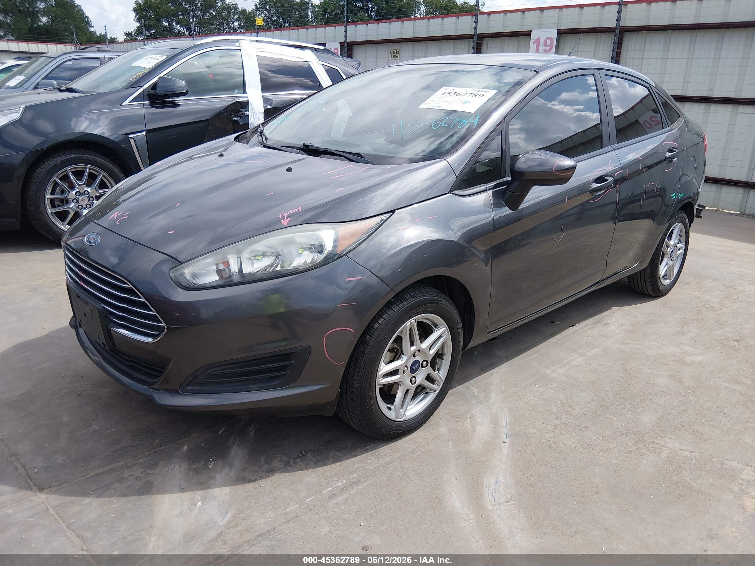 FORD FIESTA image 2