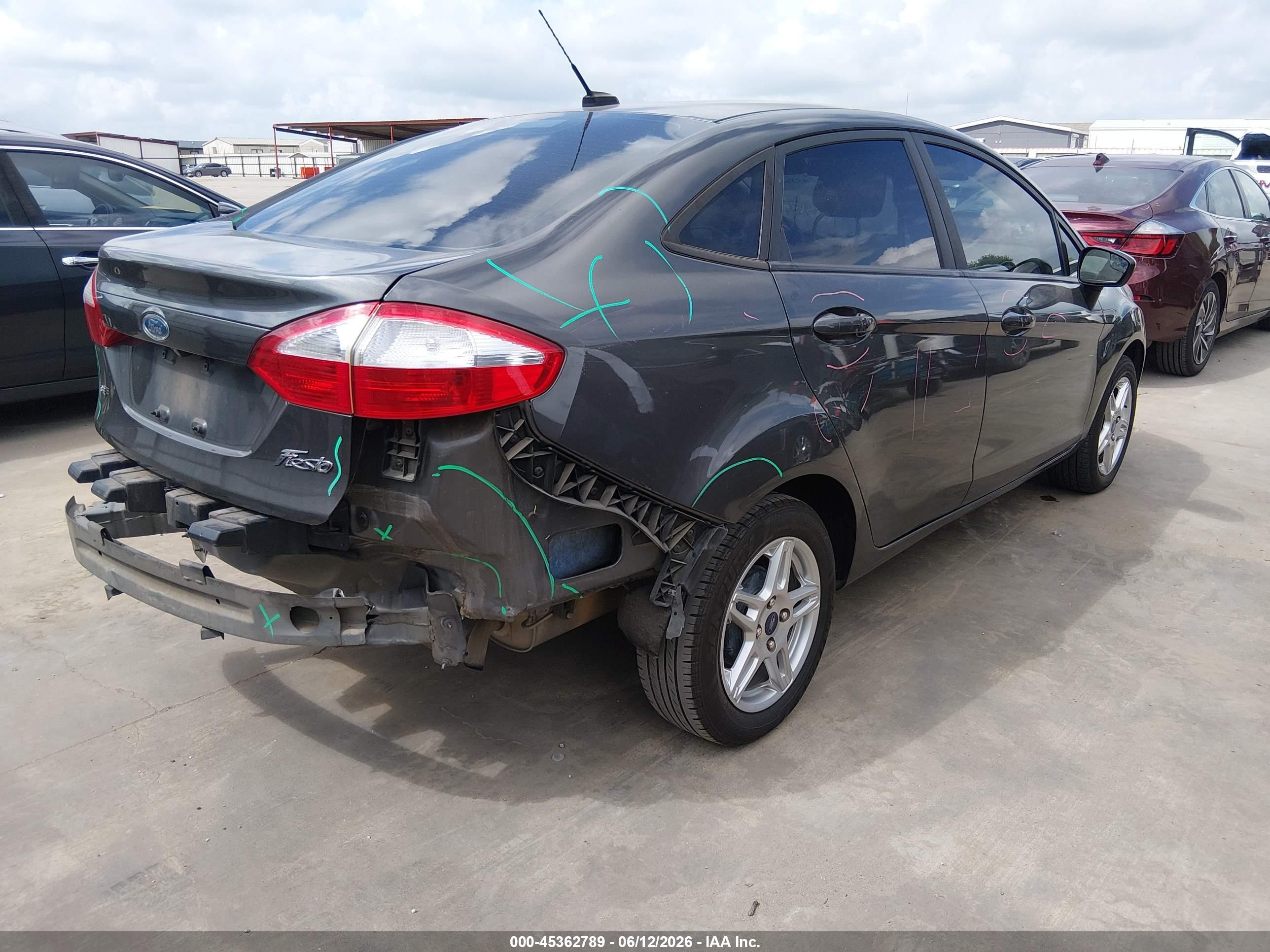 FORD FIESTA image 4