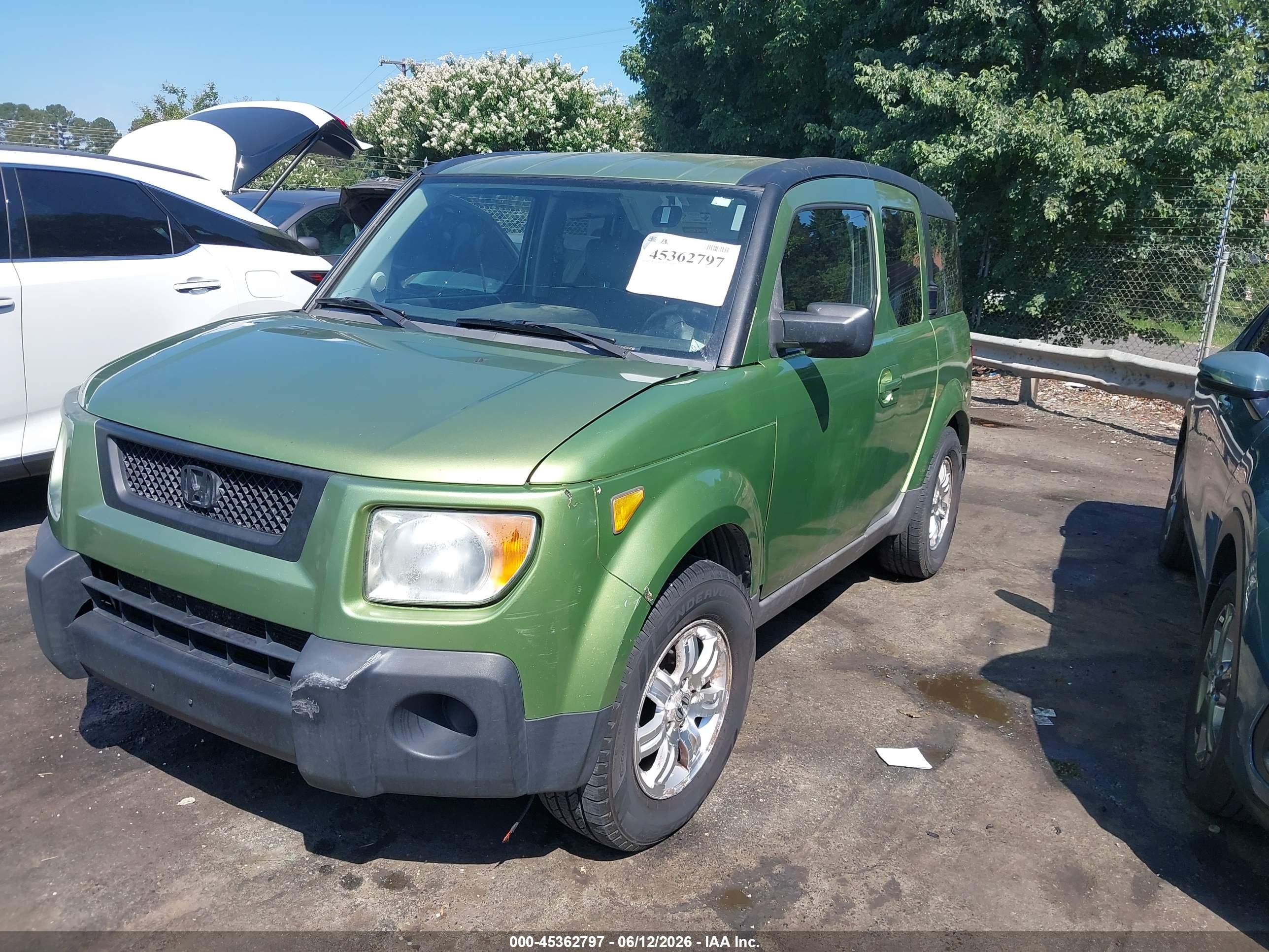 HONDA ELEMENT image 2