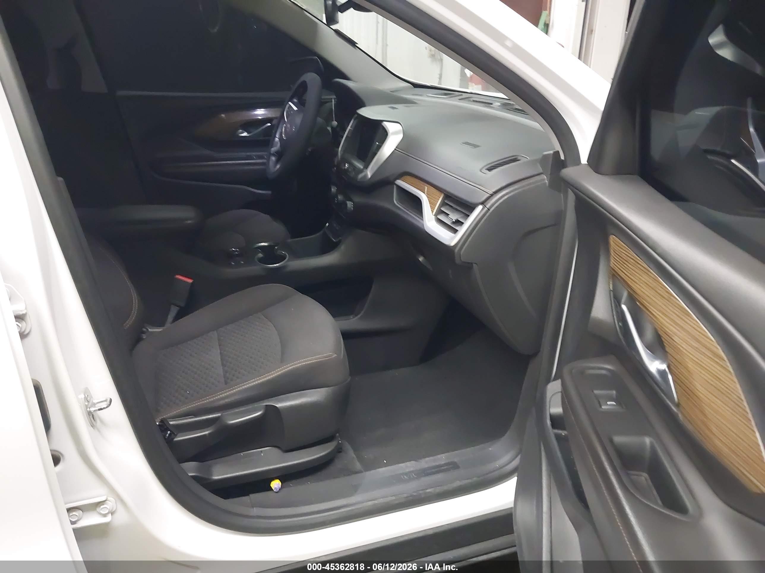 GMC TERRAIN image 5