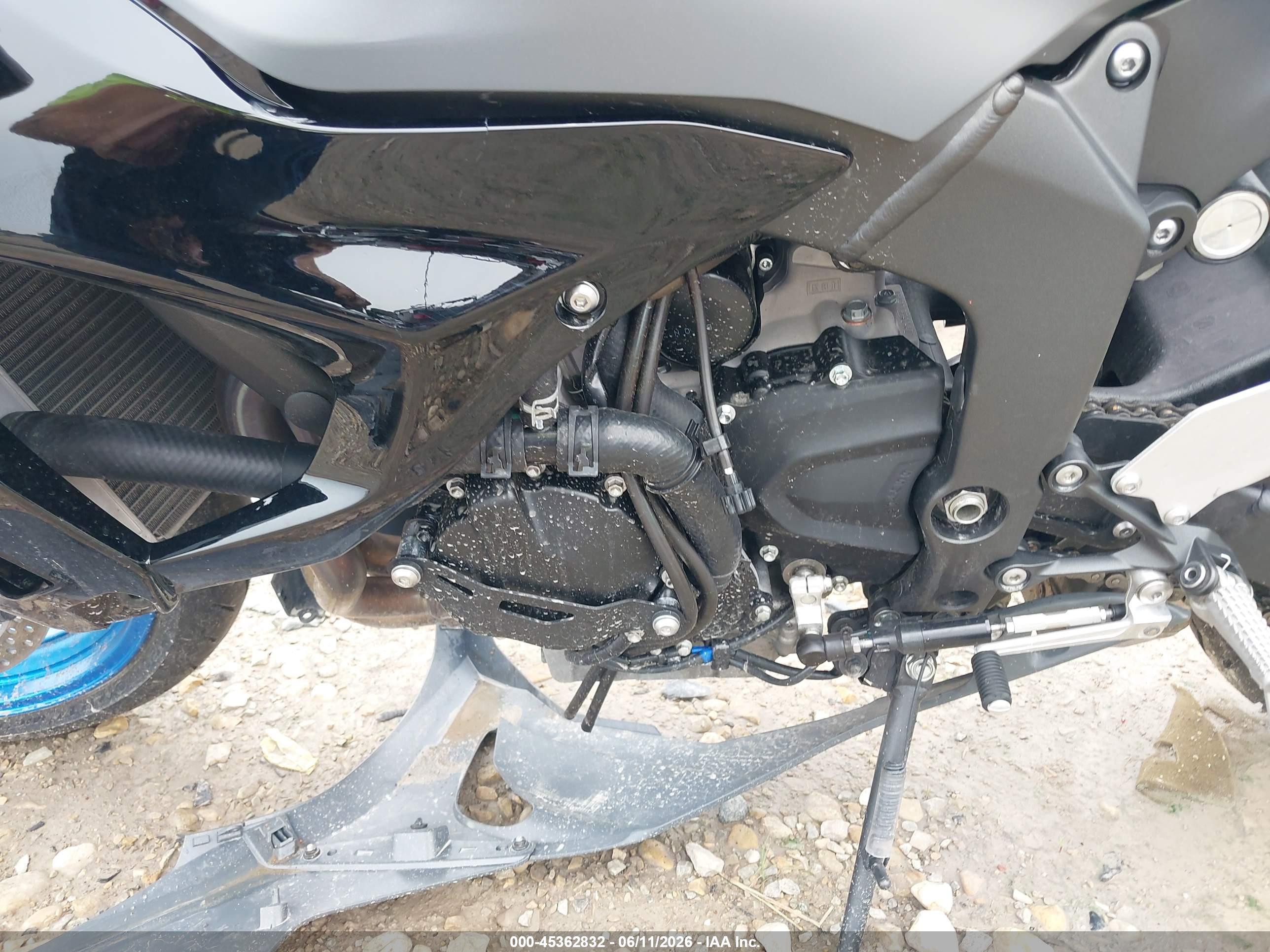 KAWASAKI ZX636 image 9