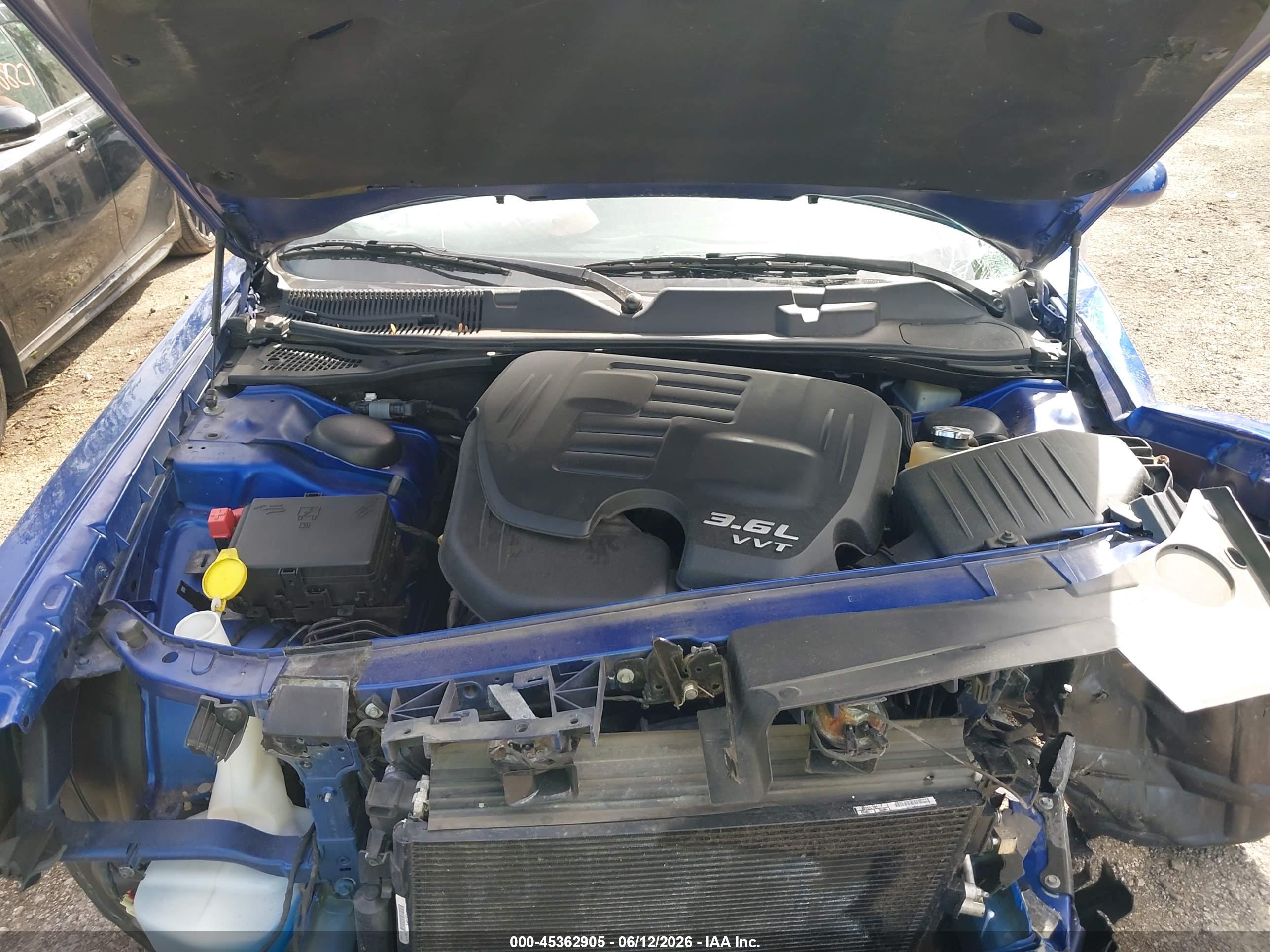 DODGE CHALLENGER image 10