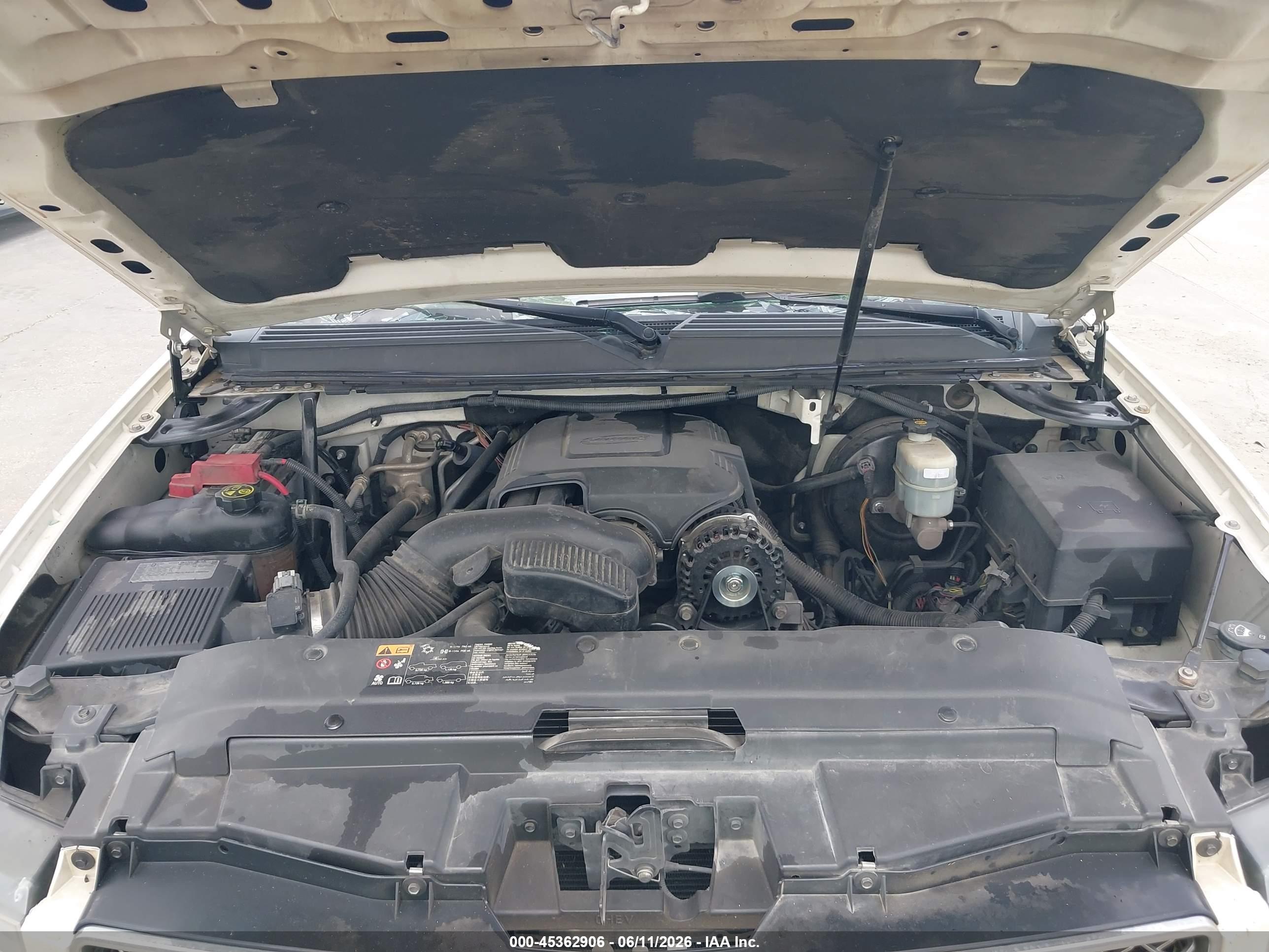 CHEVROLET TAHOE image 10