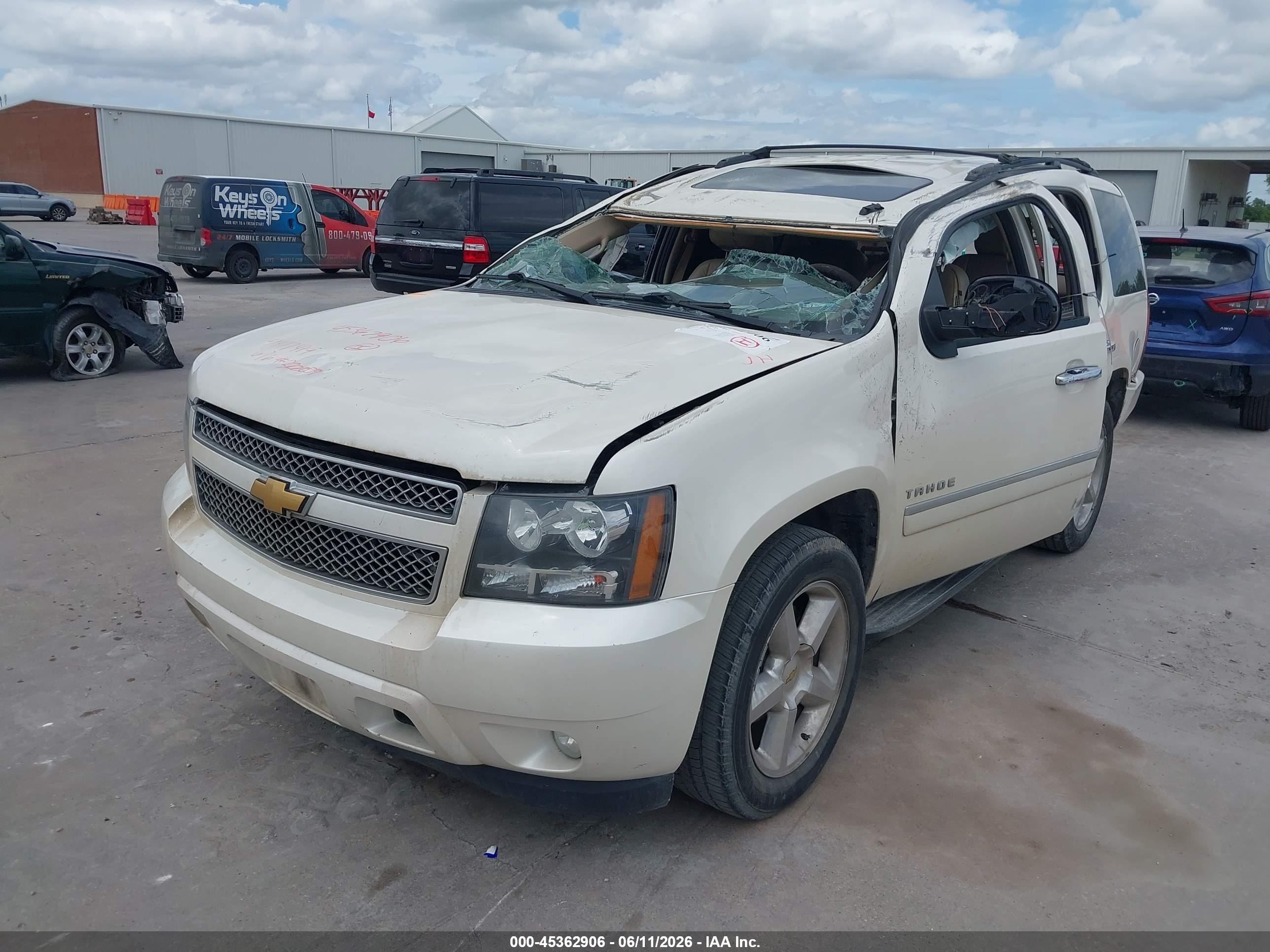 CHEVROLET TAHOE image 2
