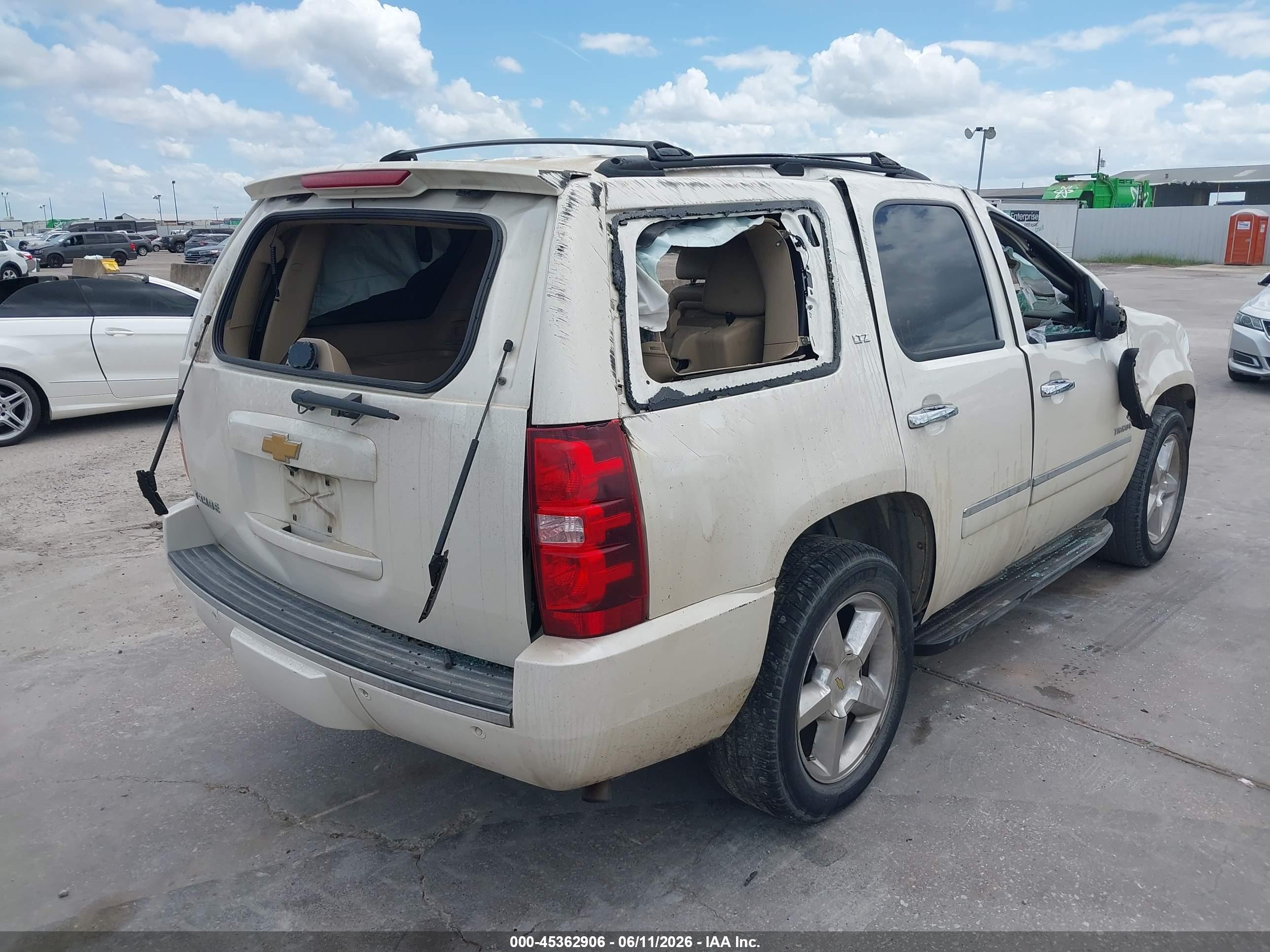 CHEVROLET TAHOE image 4