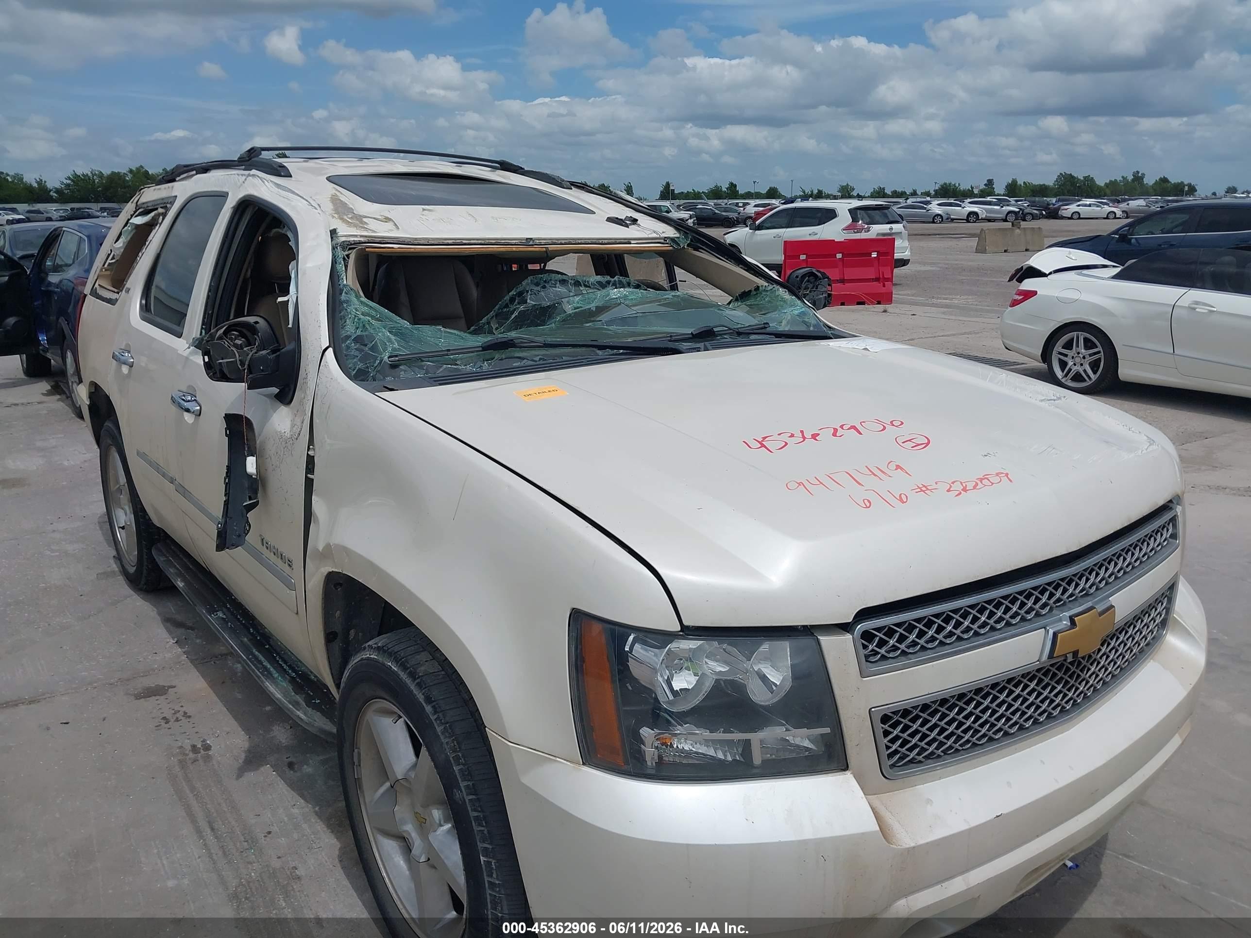 CHEVROLET TAHOE image 6