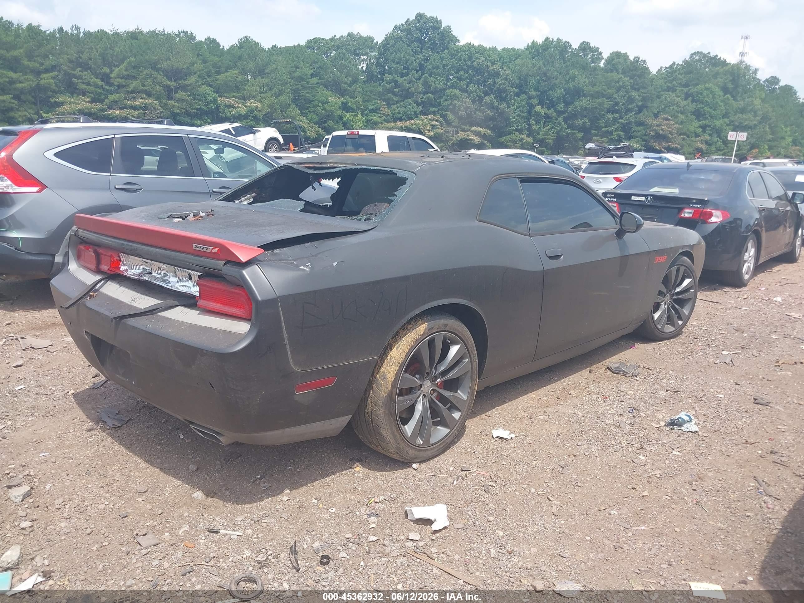 DODGE CHALLENGER image 4