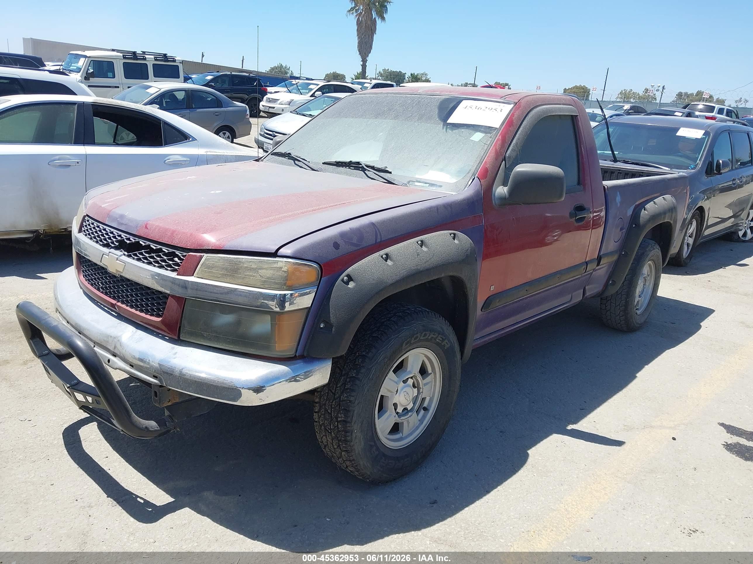 CHEVROLET COLORADO image 2