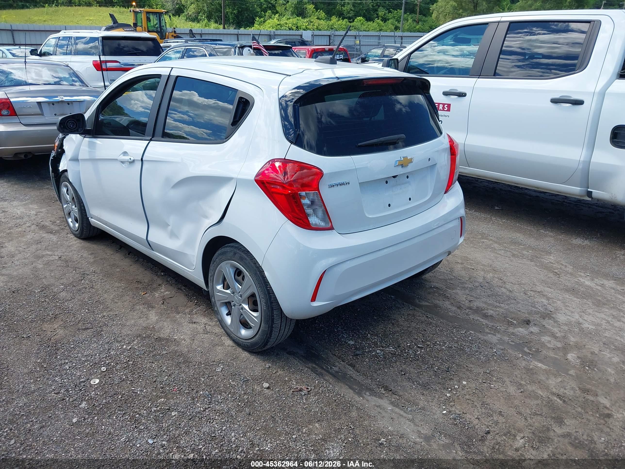 CHEVROLET SPARK image 3