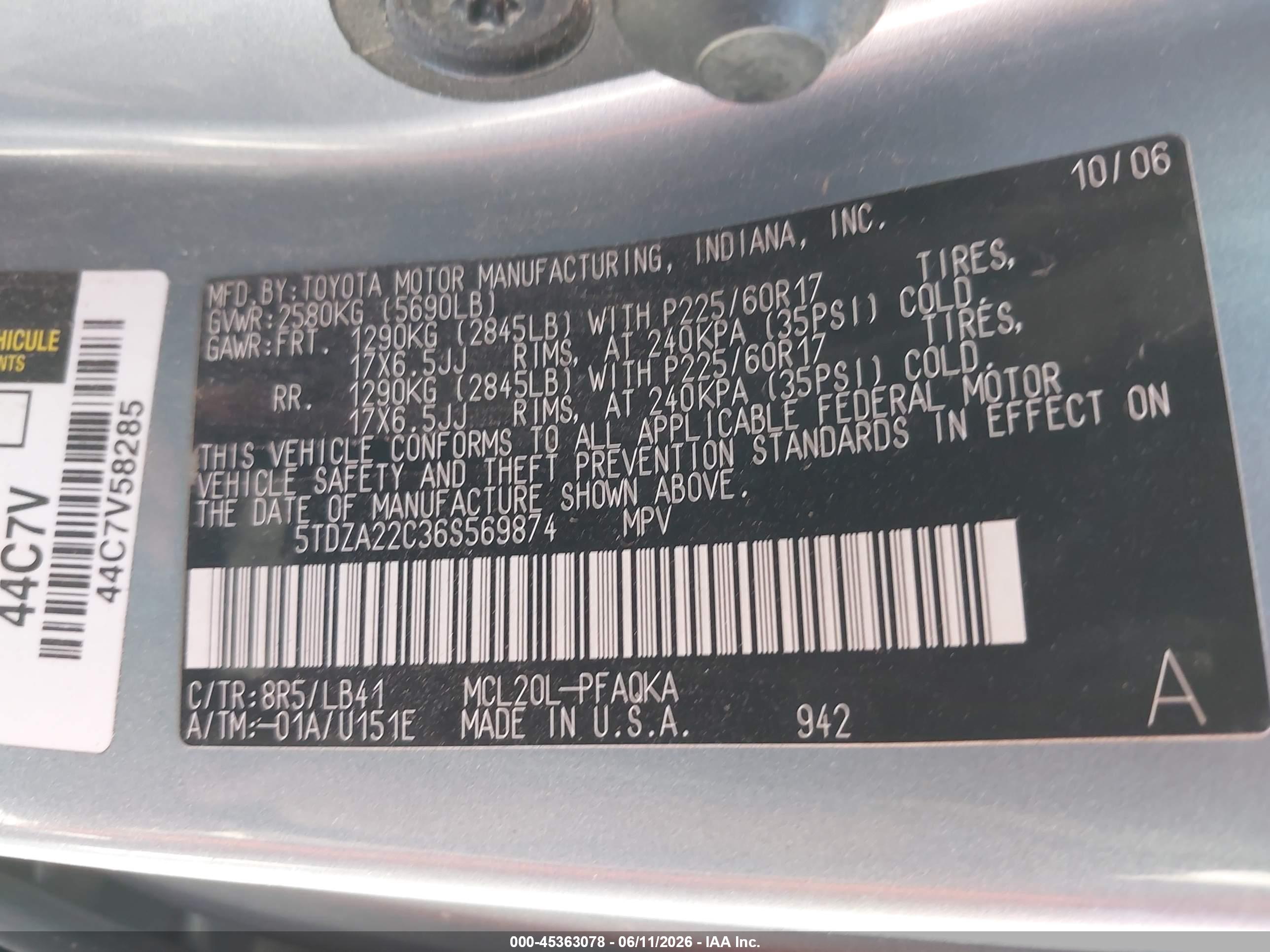 TOYOTA SIENNA image 9