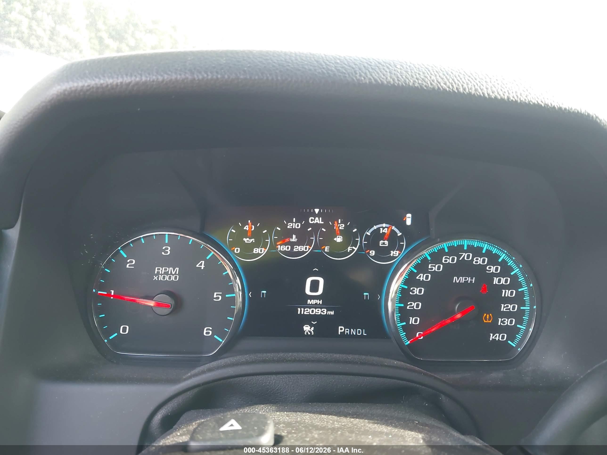 CHEVROLET SUBURBAN image 7