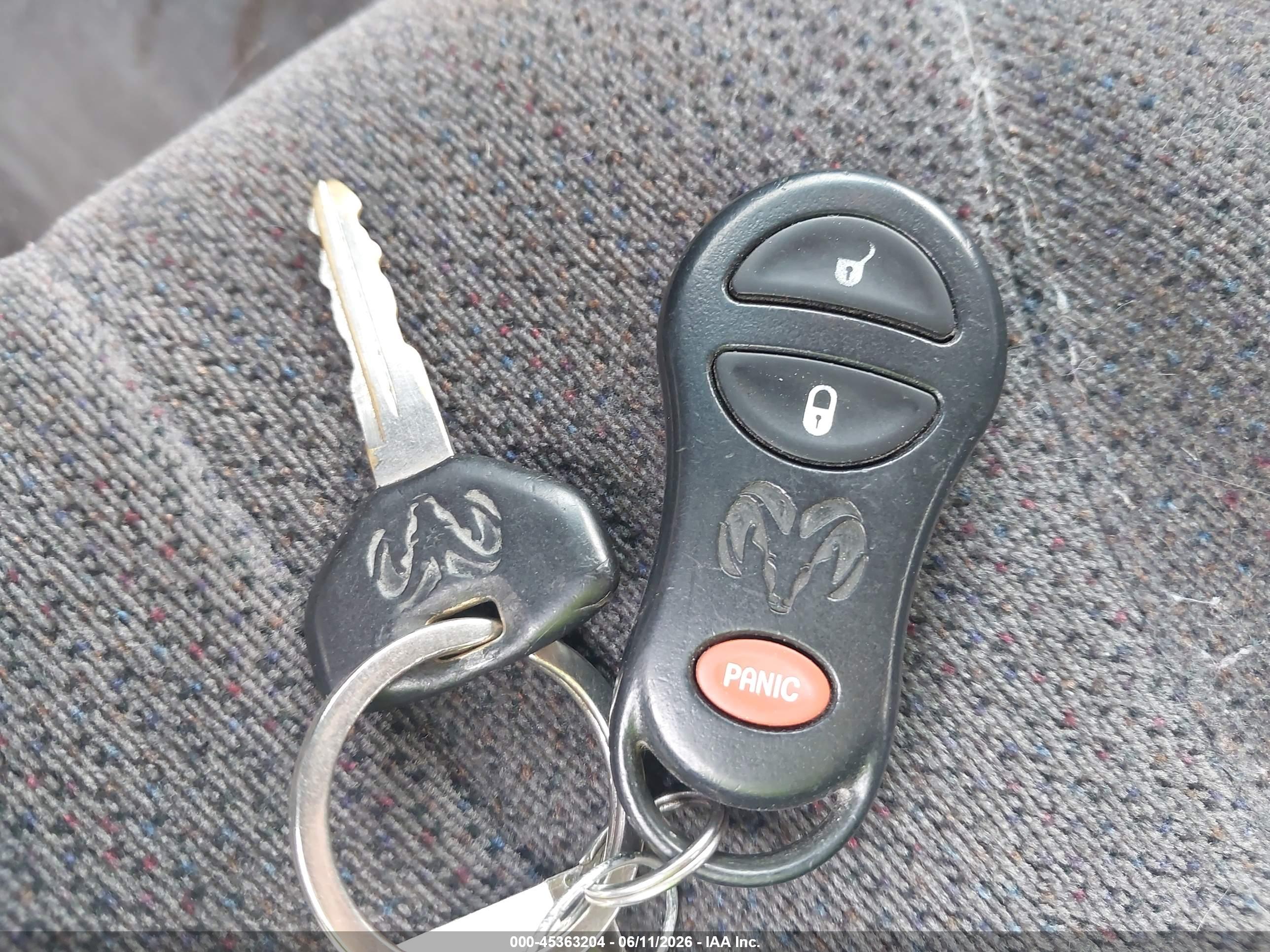 DODGE DAKOTA image 11