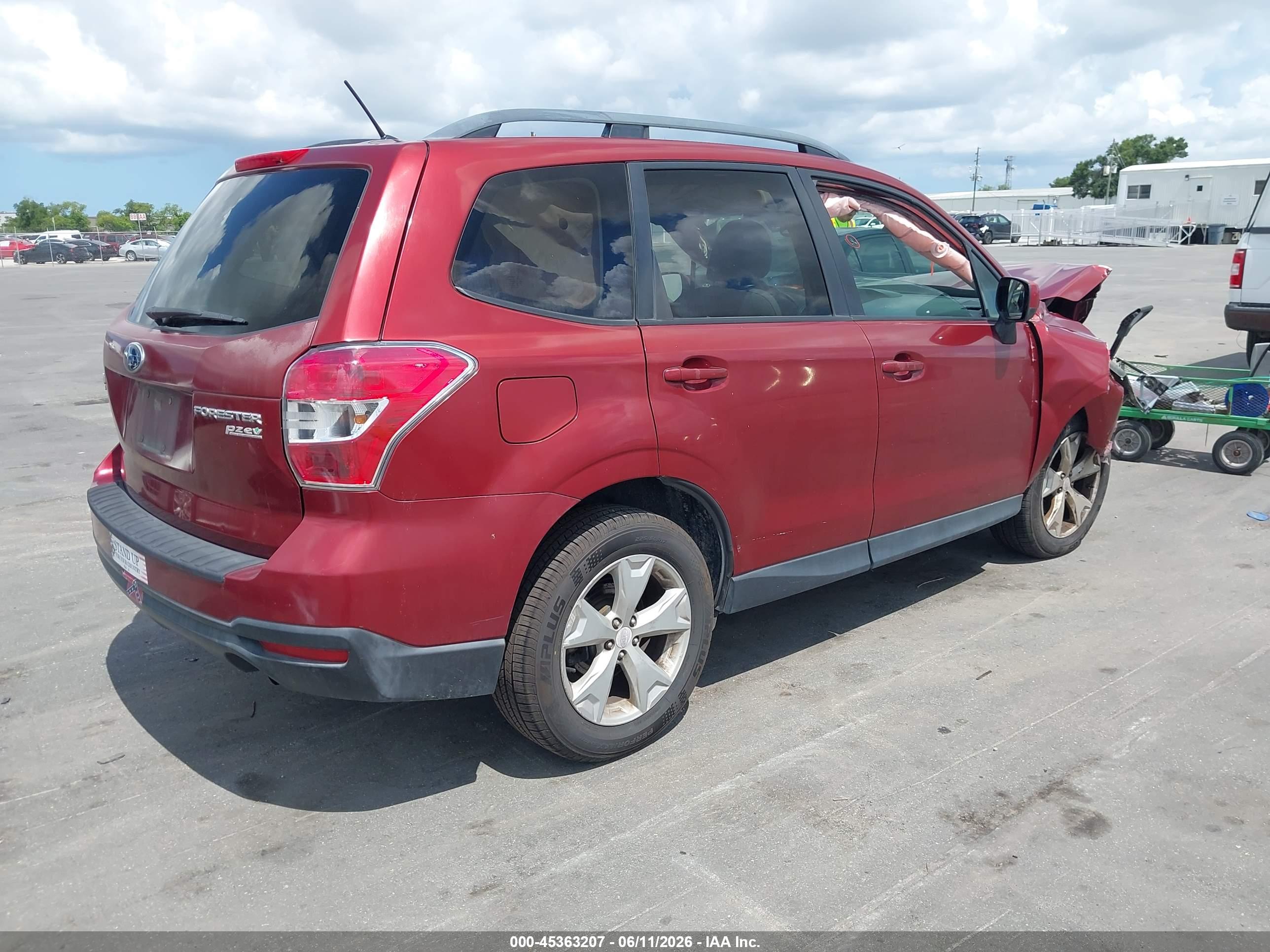 SUBARU FORESTER image 4