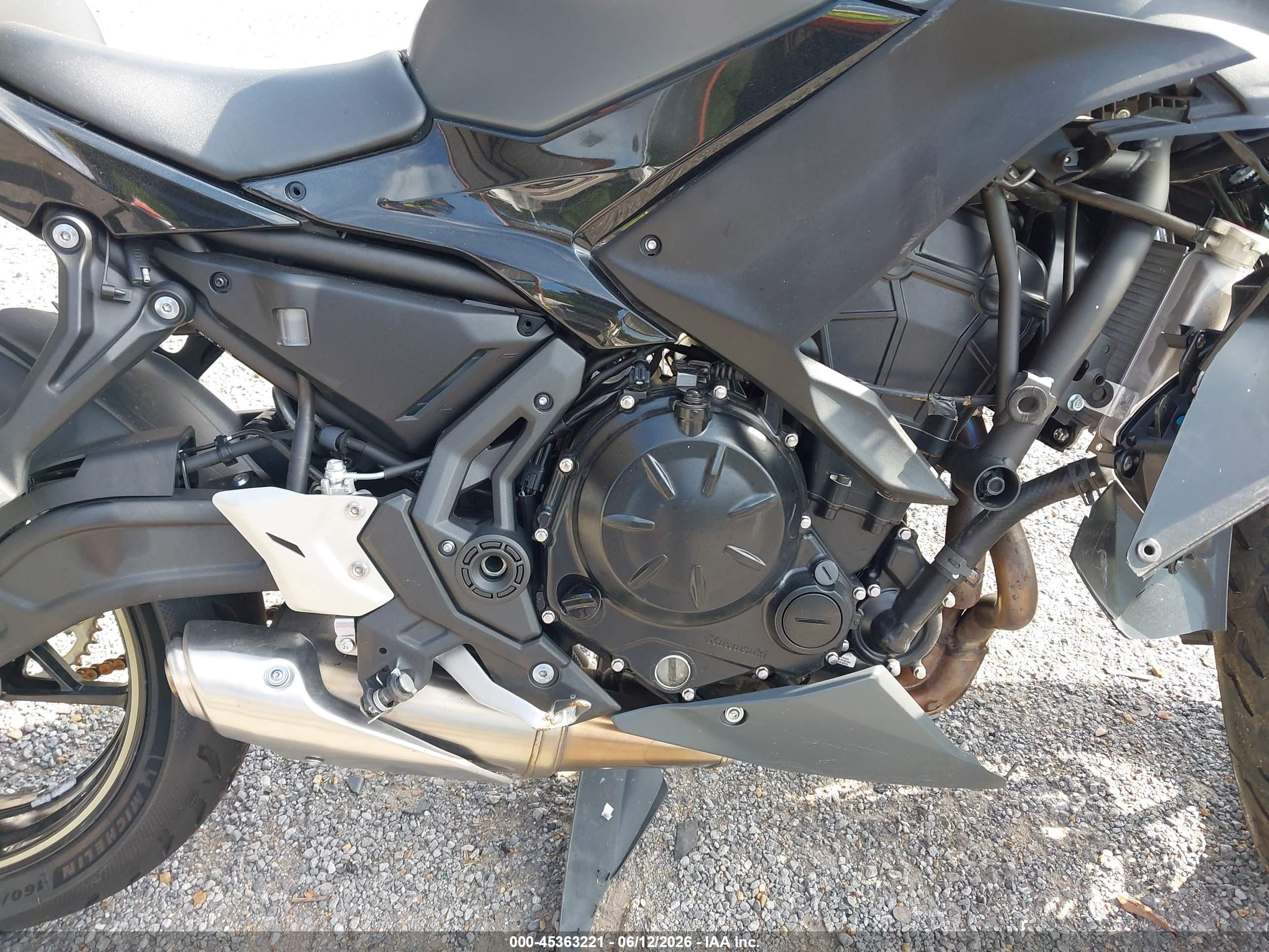 KAWASAKI EX650 image 8