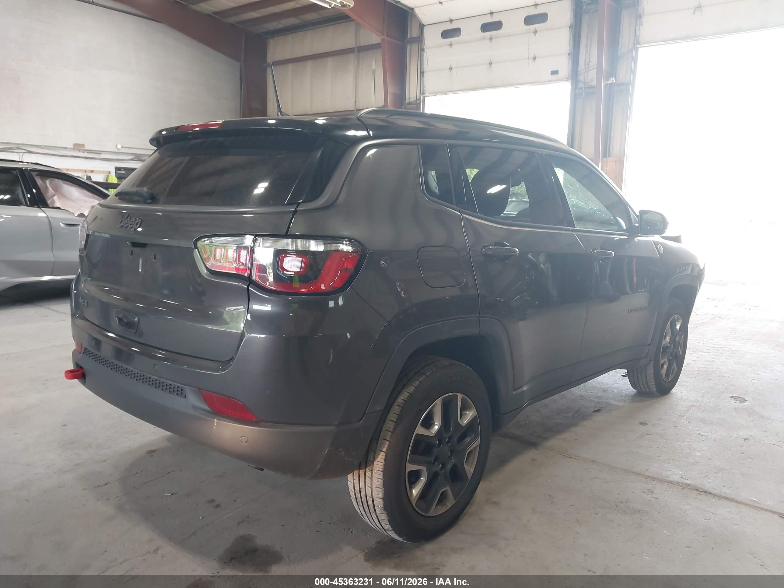JEEP COMPASS image 4