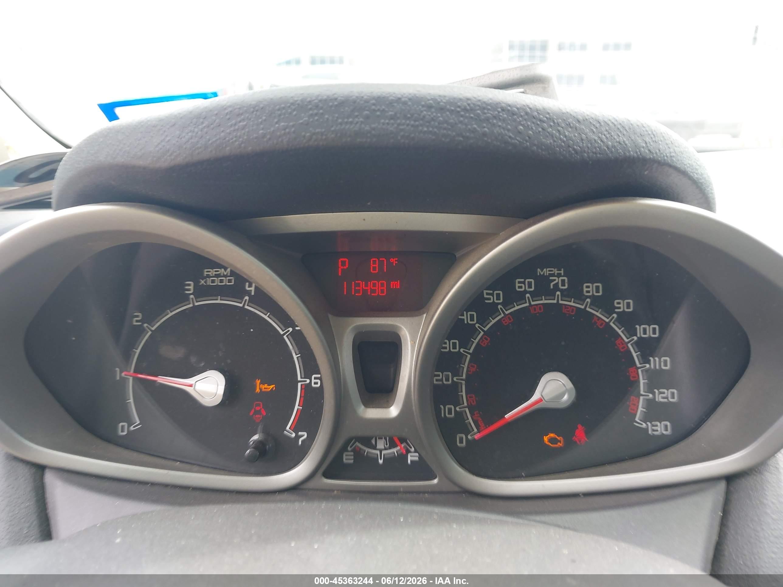 FORD FIESTA image 7
