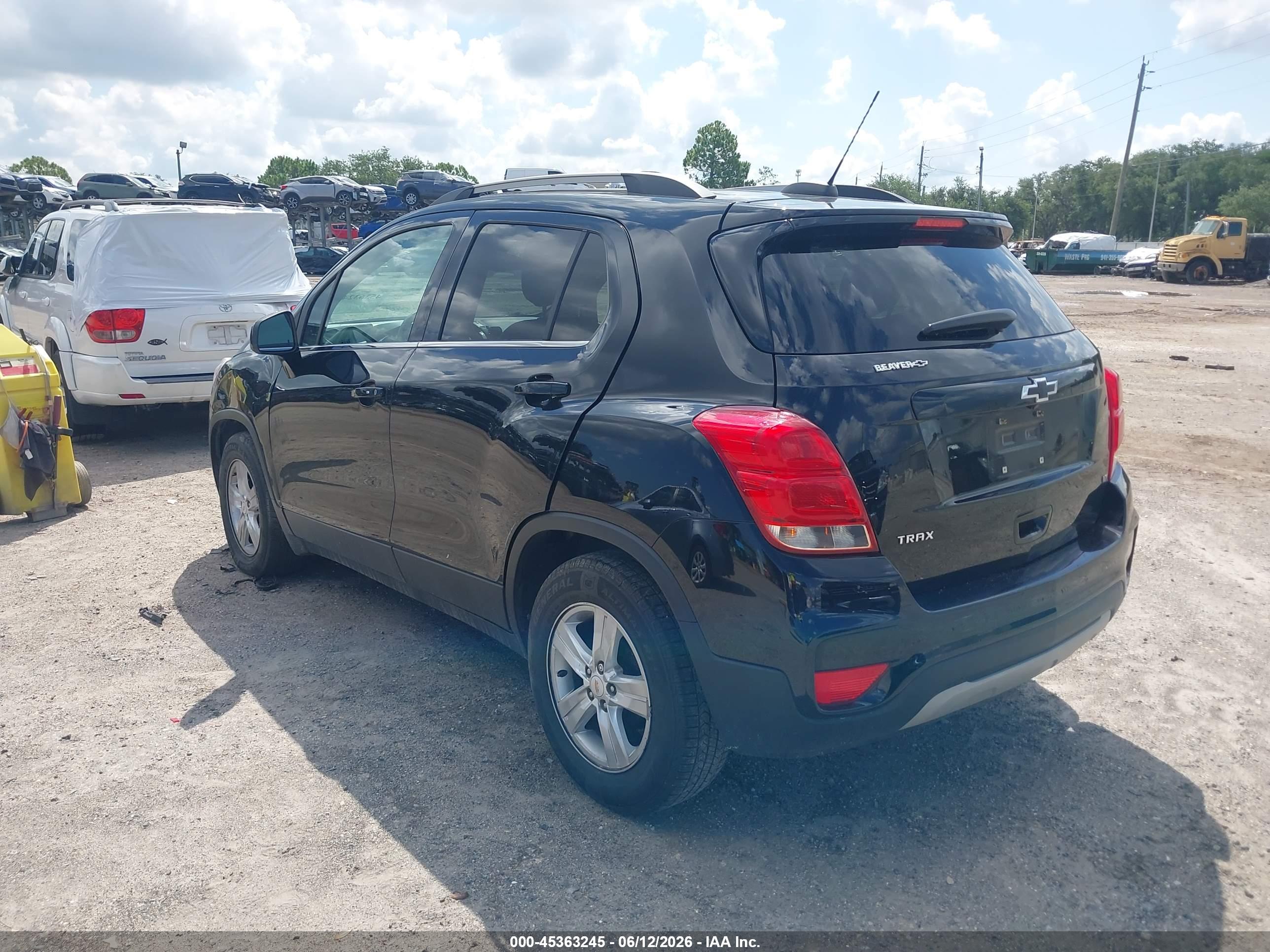 CHEVROLET TRAX image 3