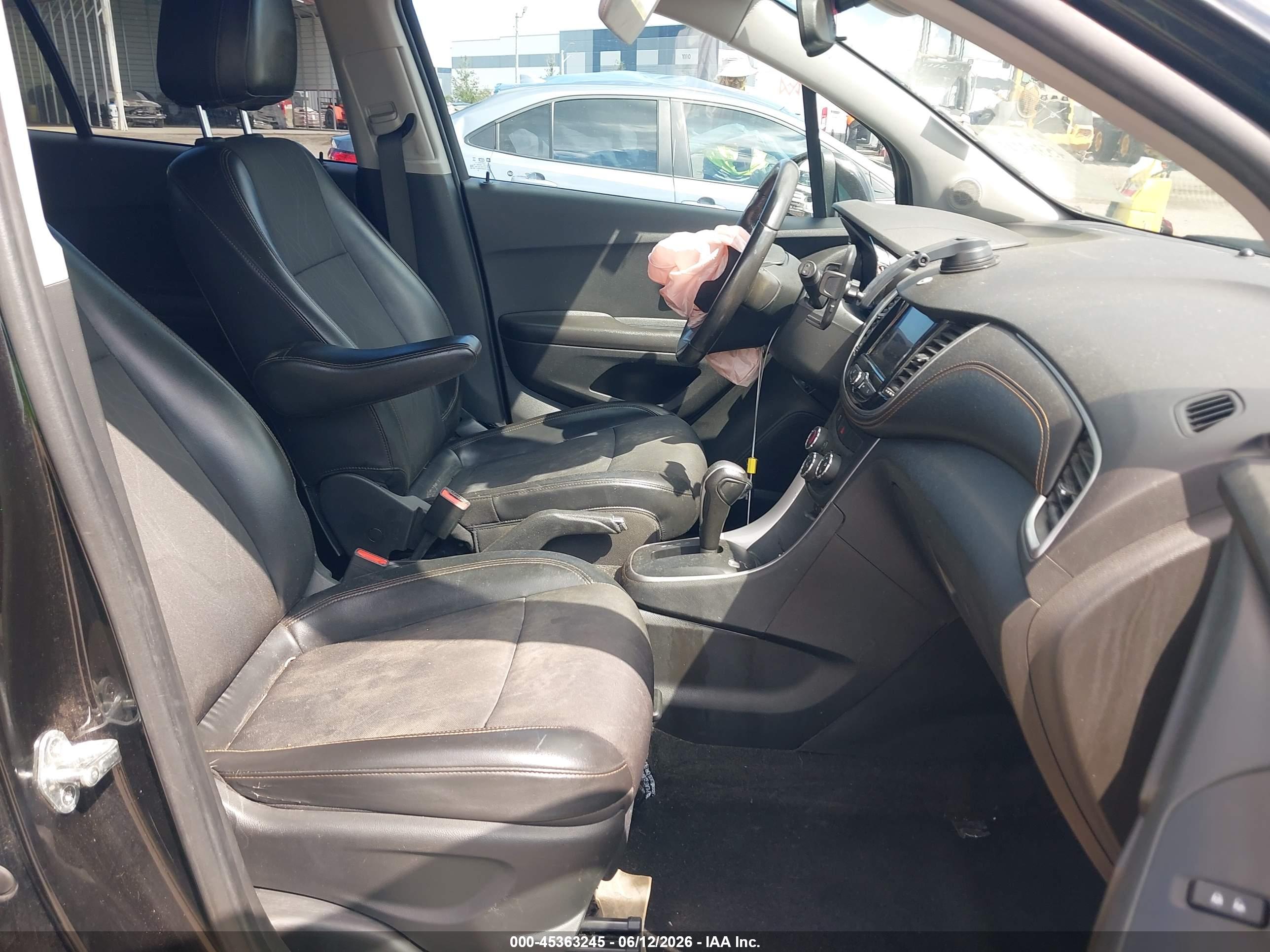 CHEVROLET TRAX image 5