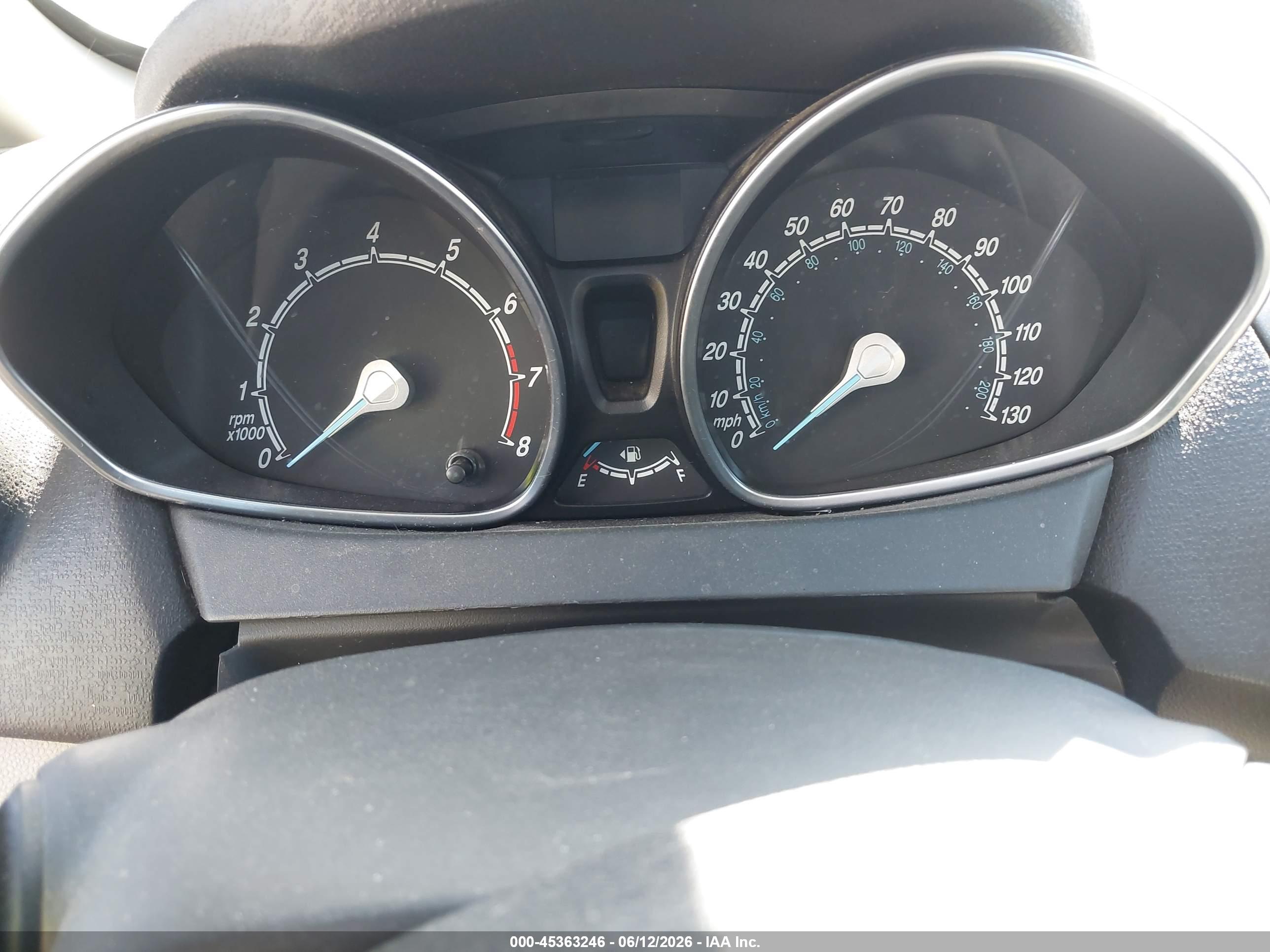 FORD FIESTA image 7