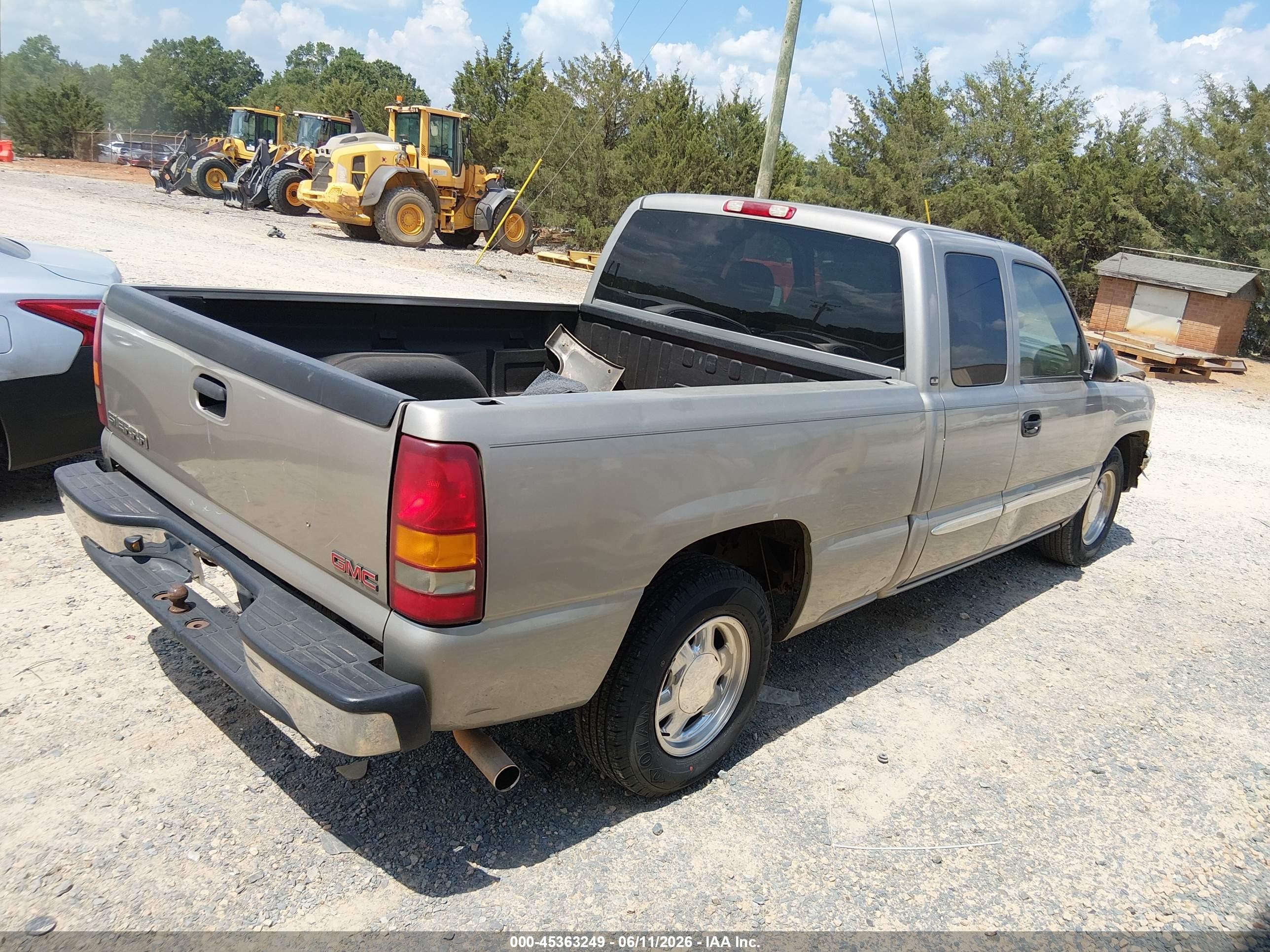 GMC SIERRA image 4
