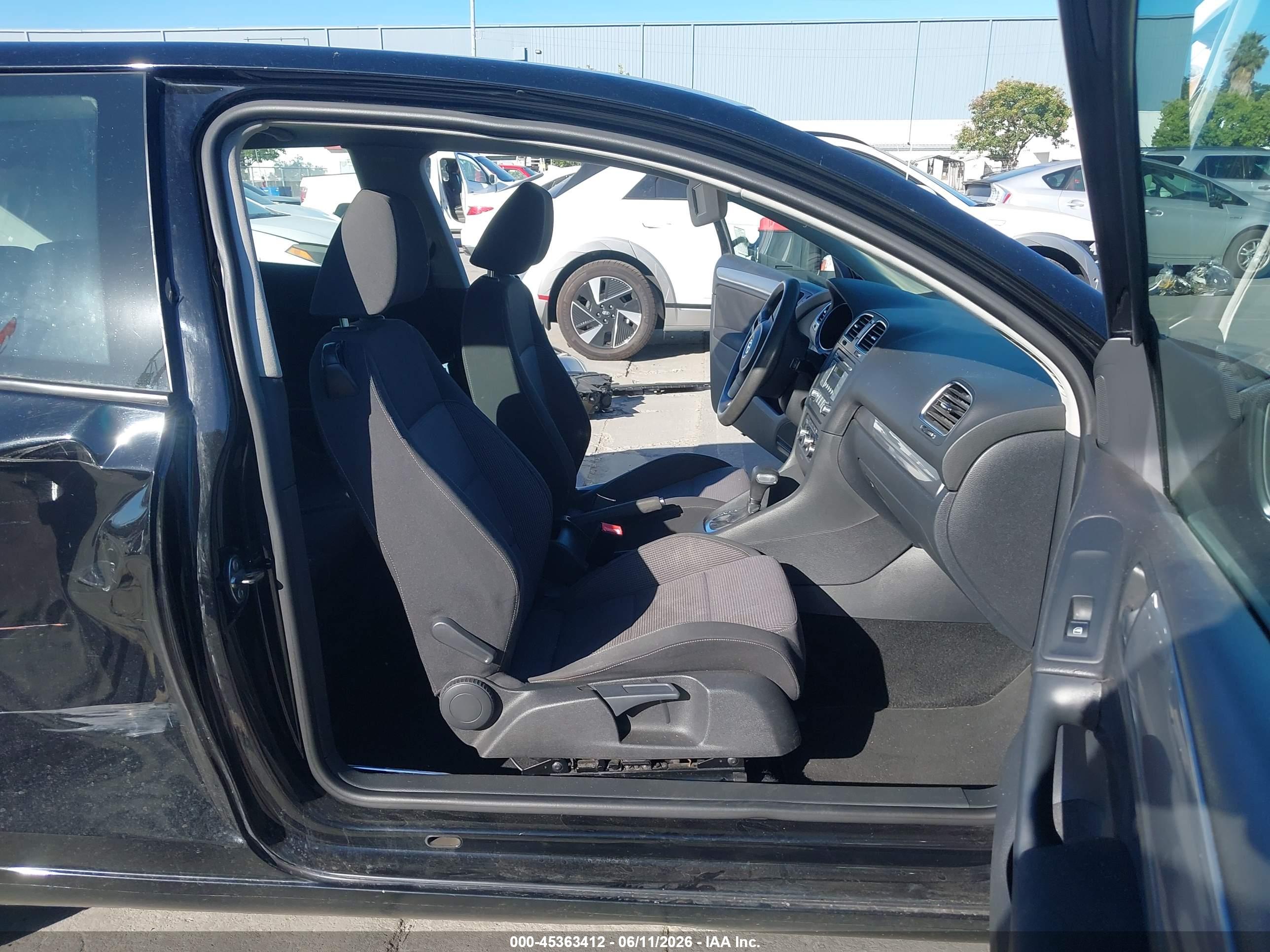 VOLKSWAGEN GOLF image 5