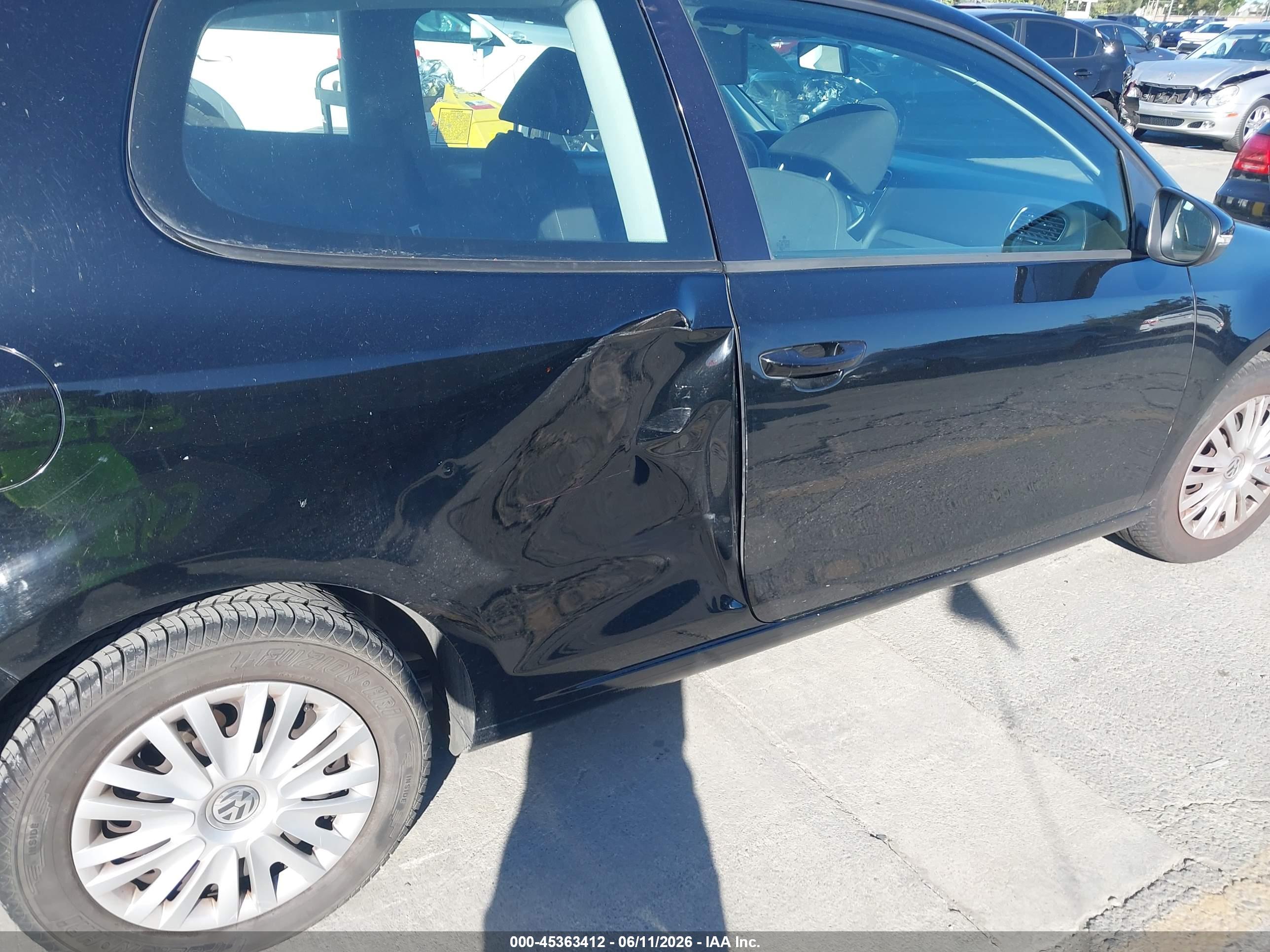 VOLKSWAGEN GOLF image 6