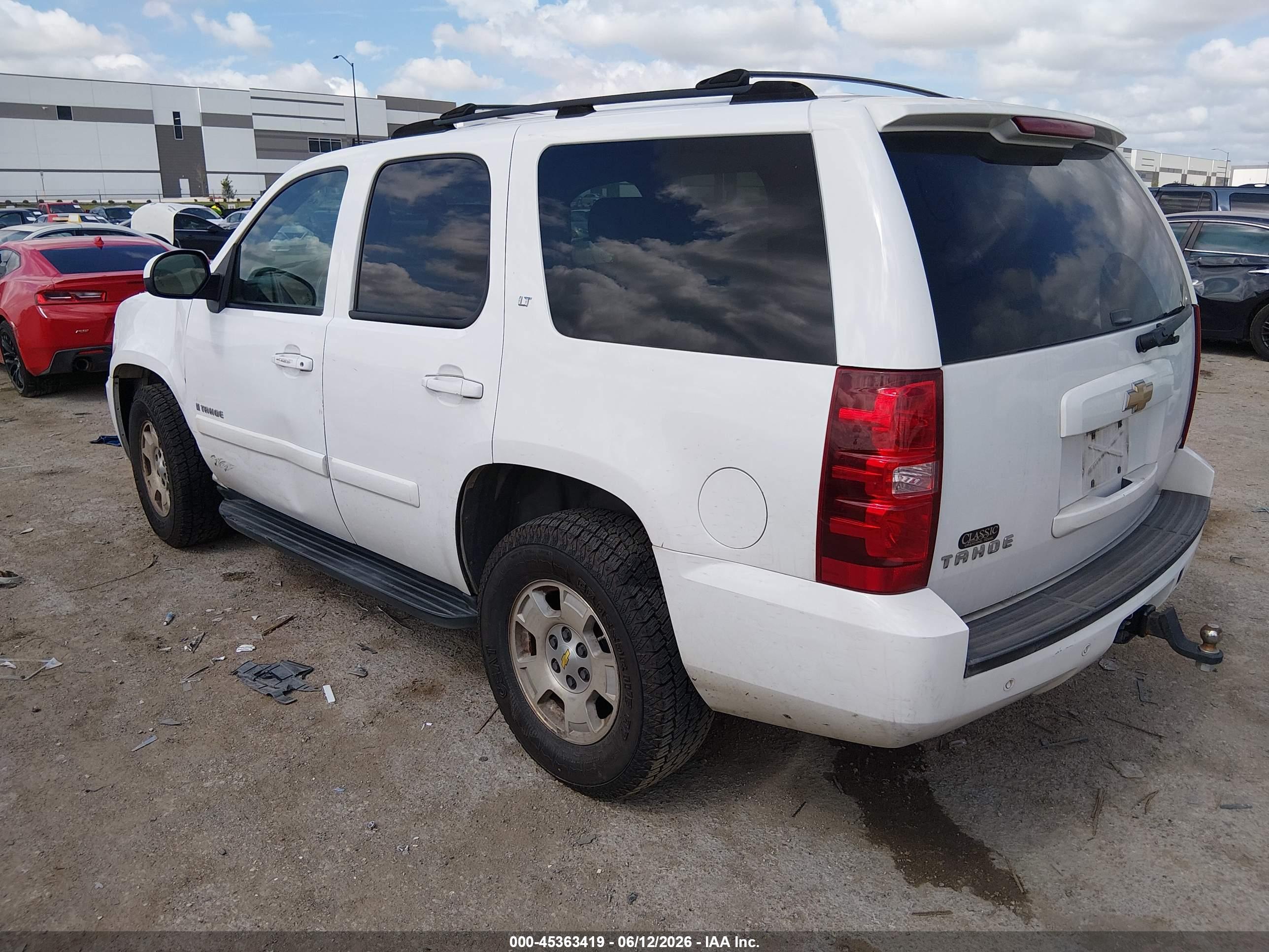 CHEVROLET TAHOE image 3