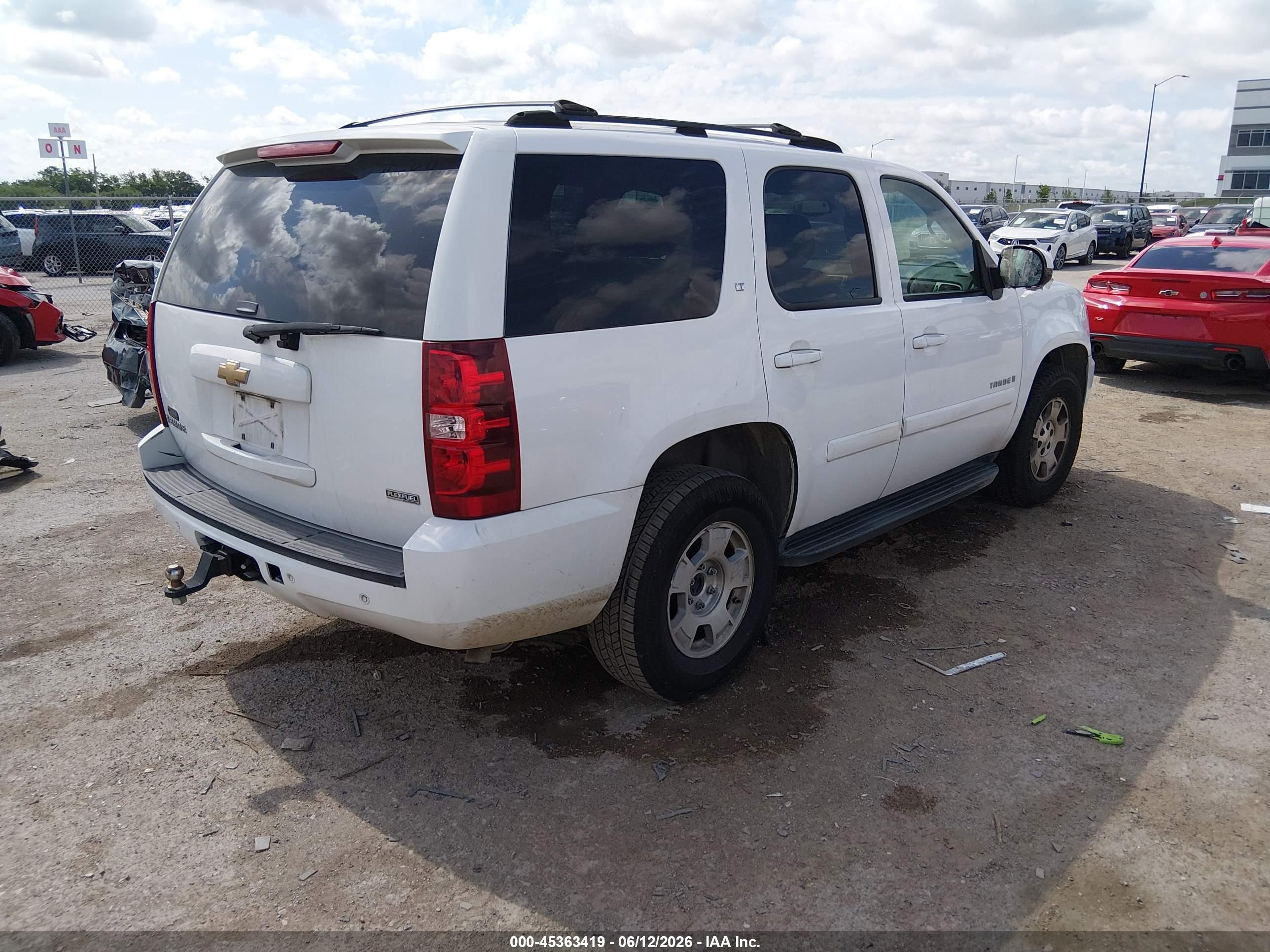 CHEVROLET TAHOE image 4