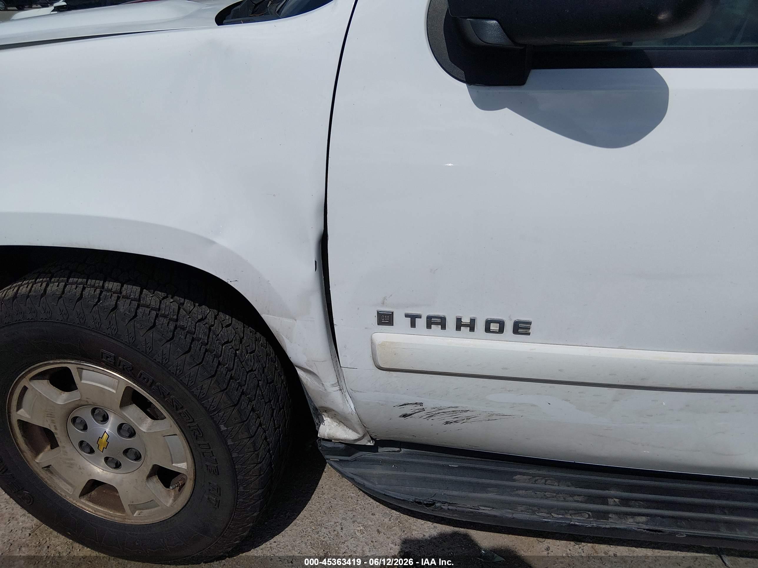 CHEVROLET TAHOE image 6