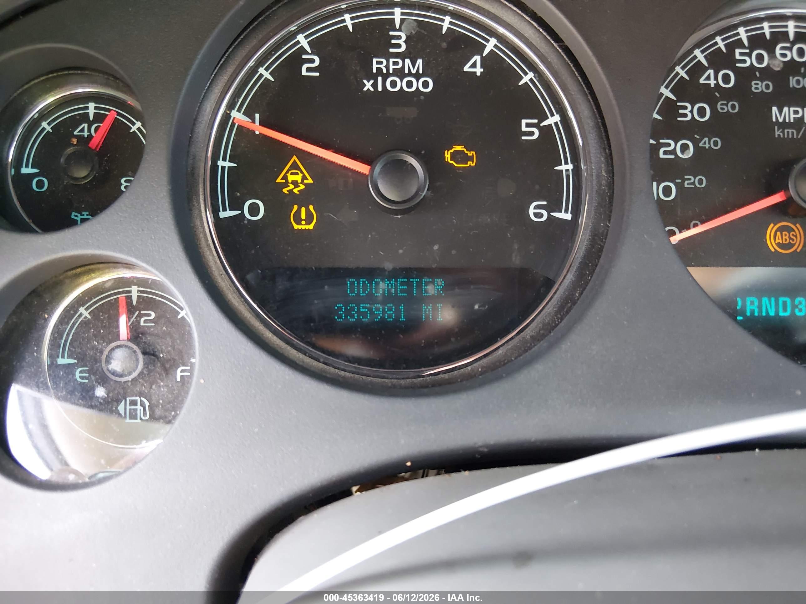 CHEVROLET TAHOE image 7