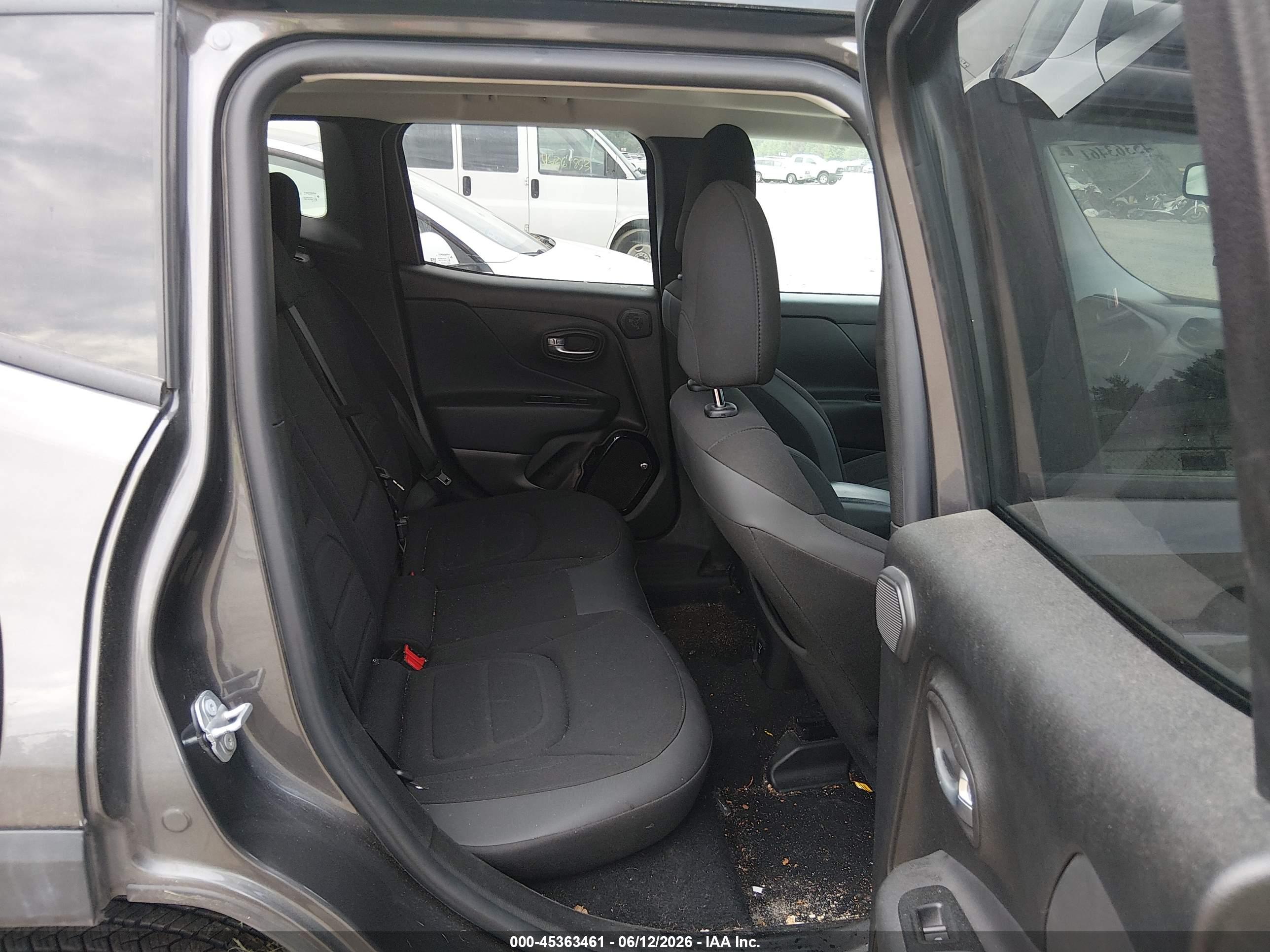 JEEP RENEGADE image 8