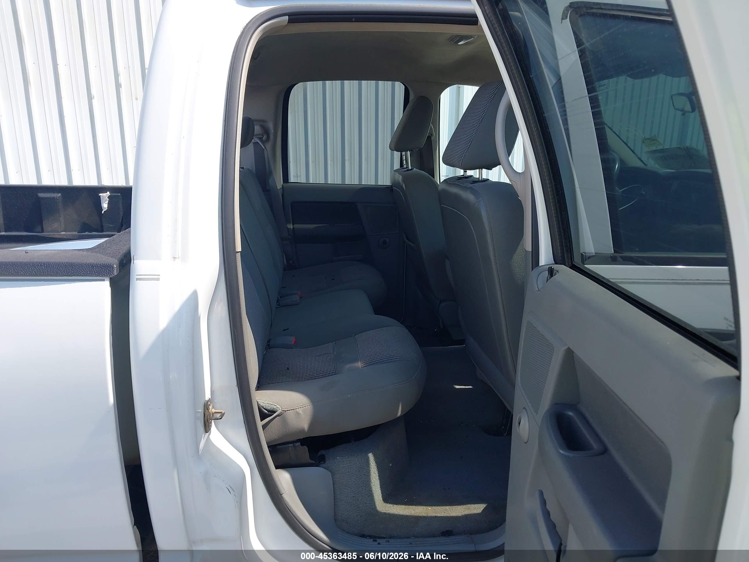 DODGE RAM image 8