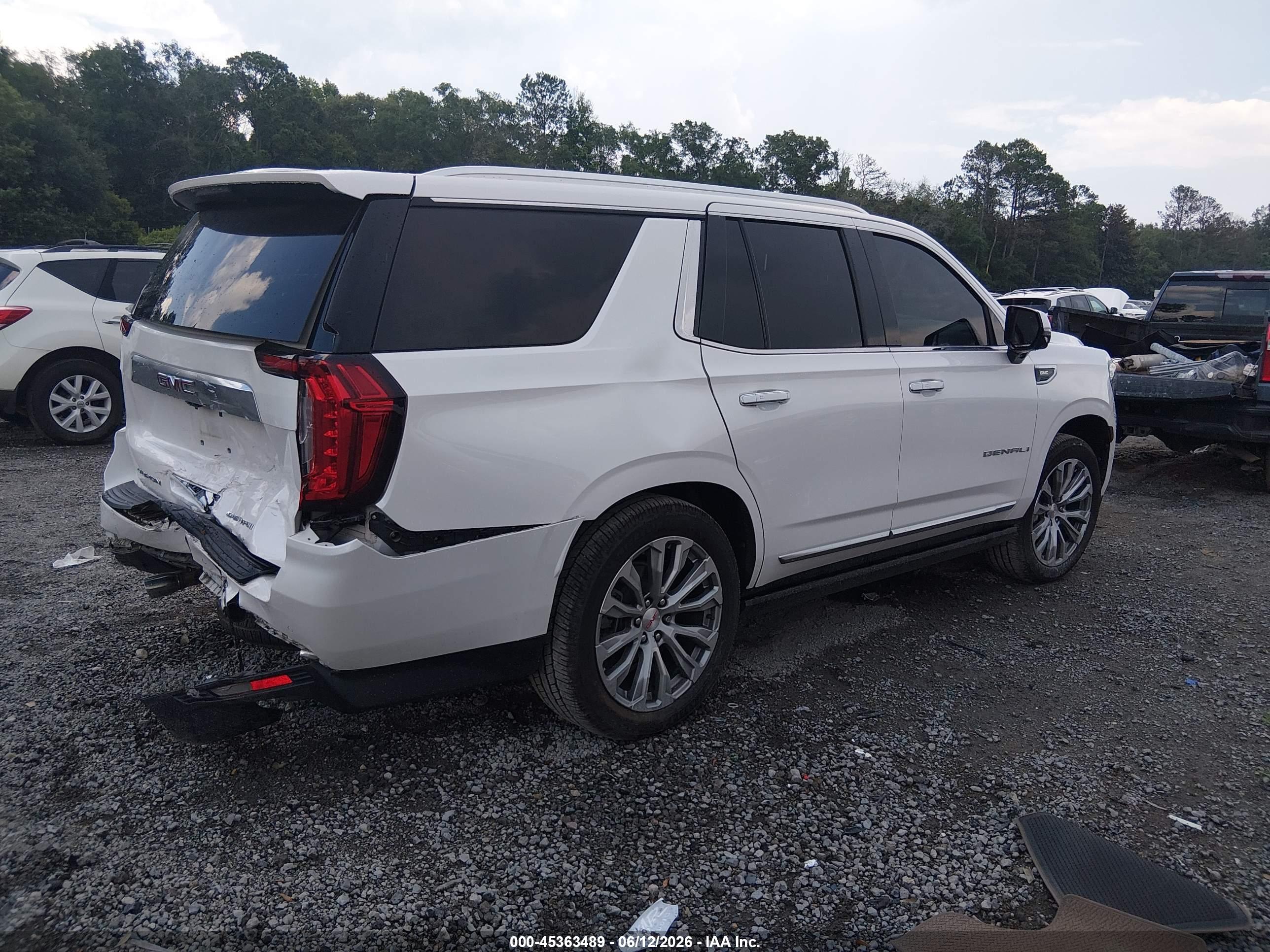 GMC YUKON image 4