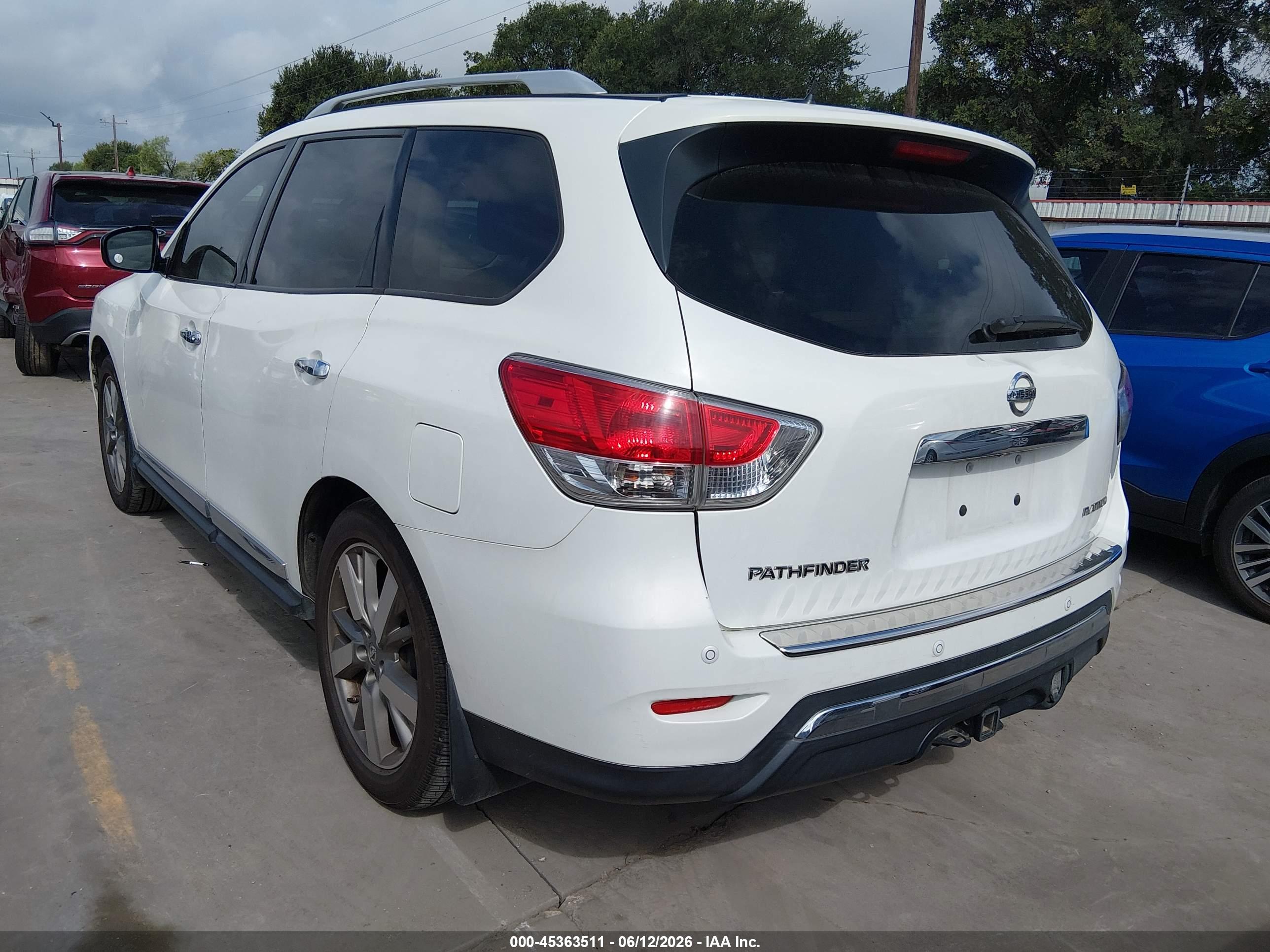 NISSAN PATHFINDER image 3