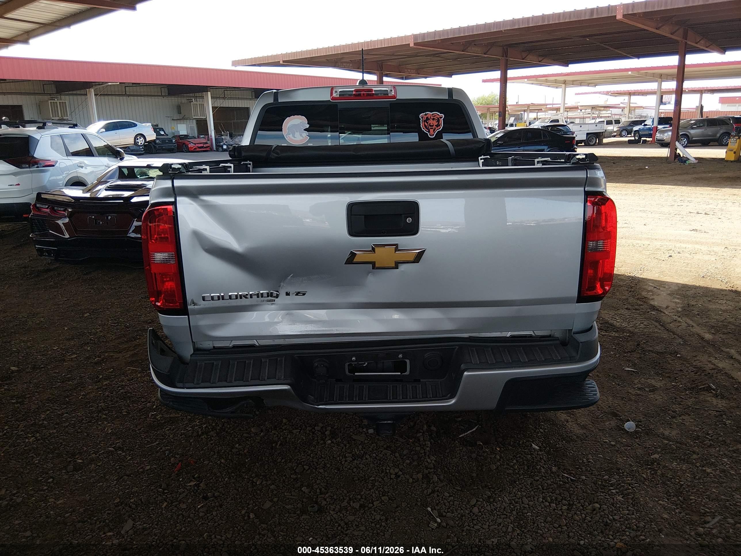CHEVROLET COLORADO image 6