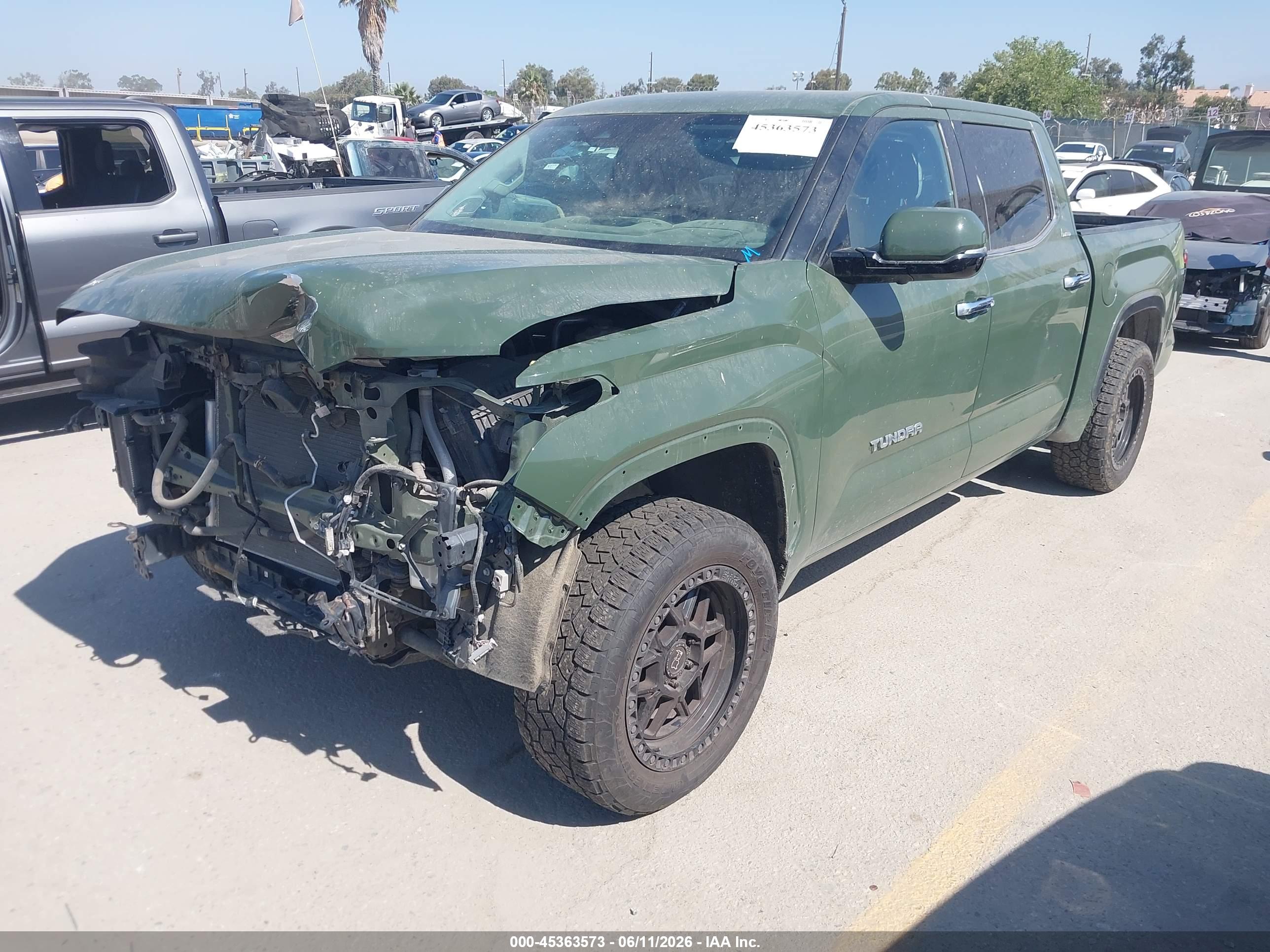 TOYOTA TUNDRA image 2