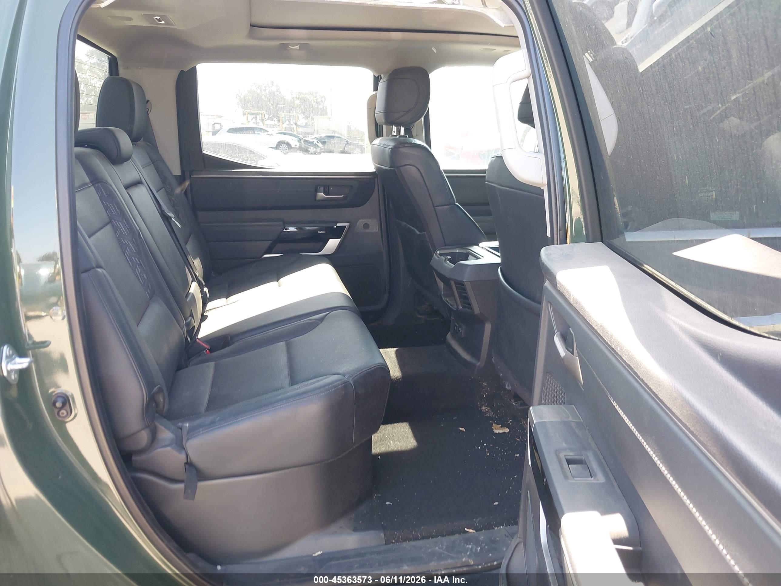 TOYOTA TUNDRA image 8