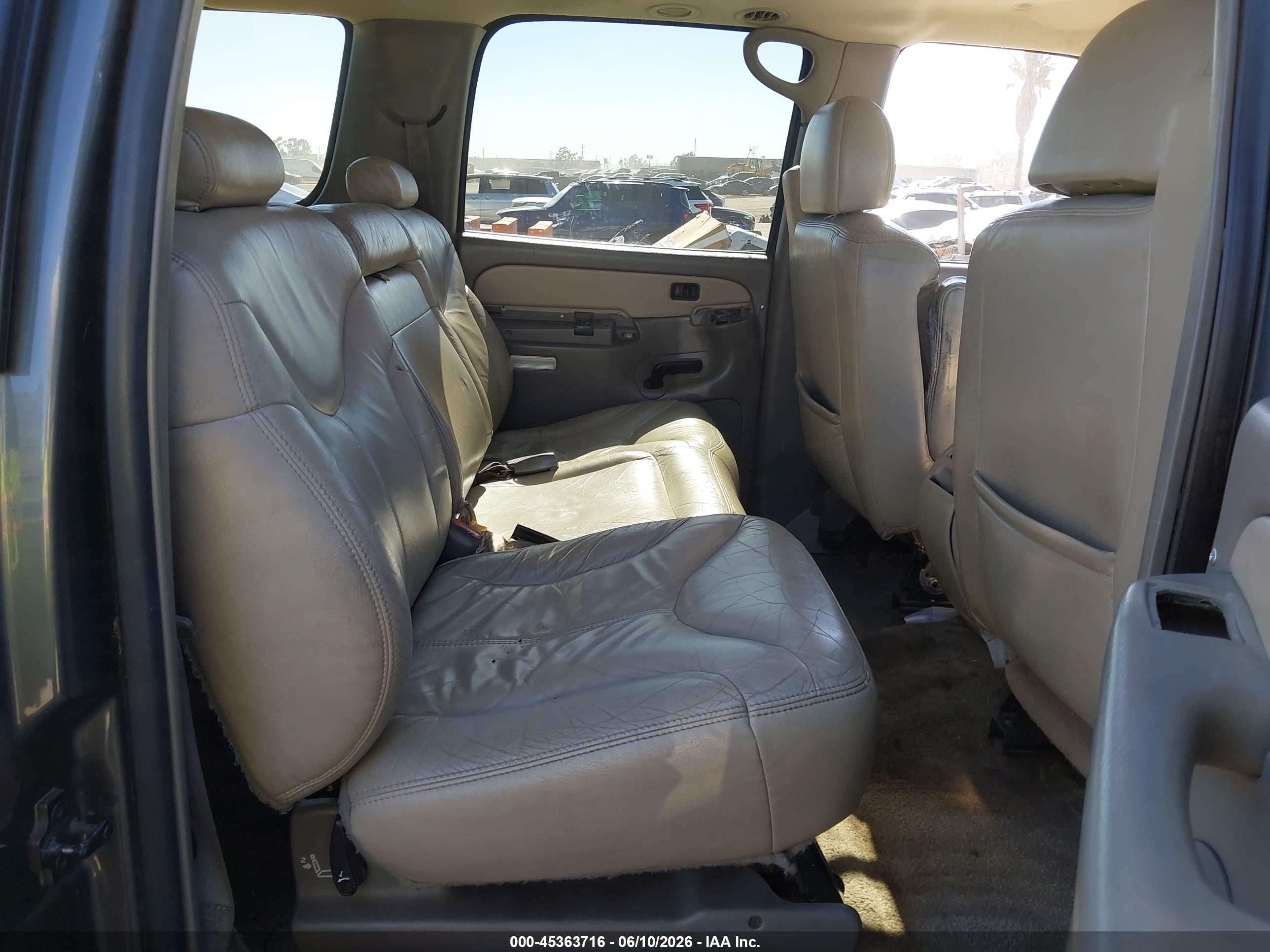 GMC YUKON image 8